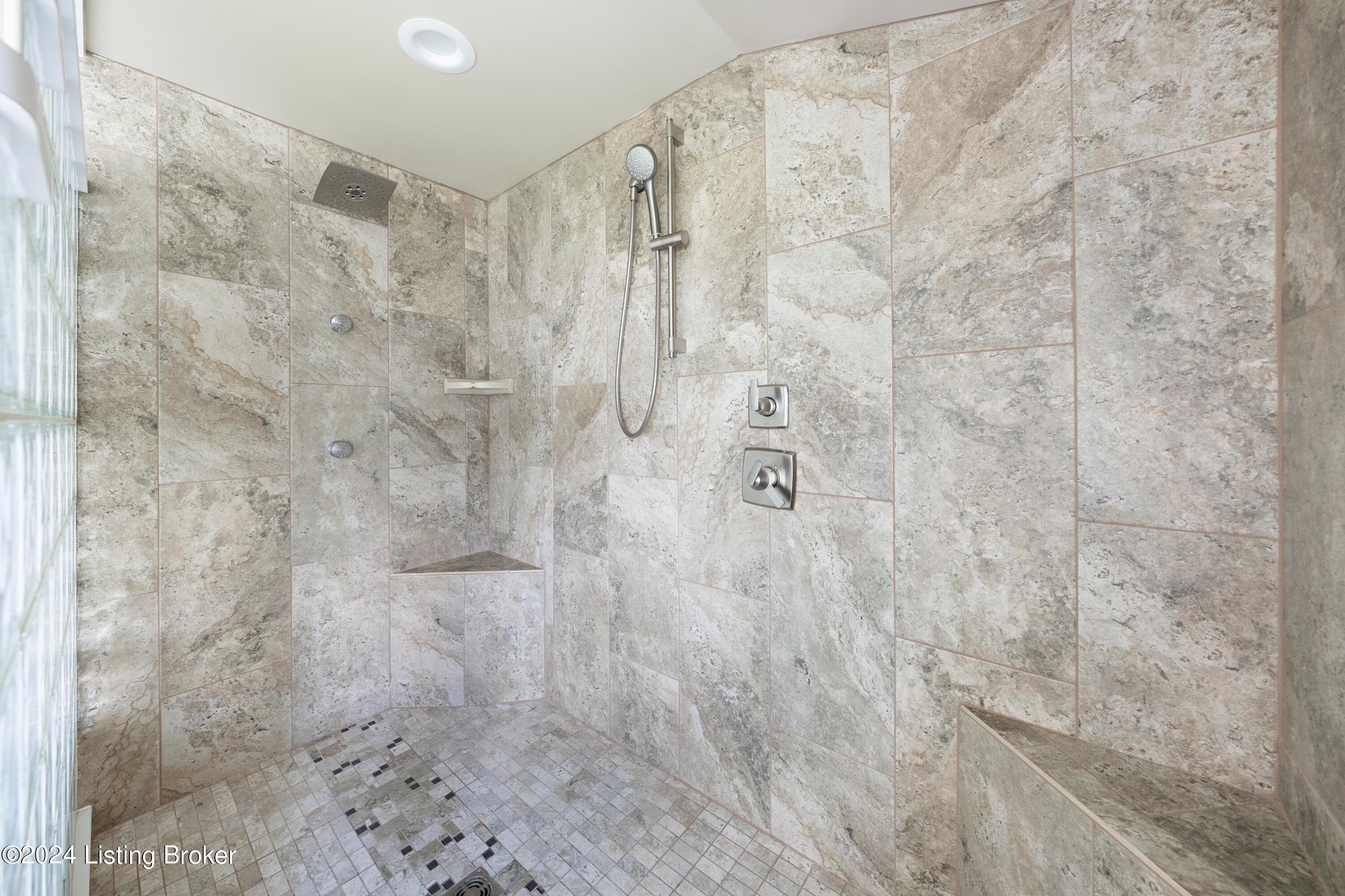 1604 Victory Ct