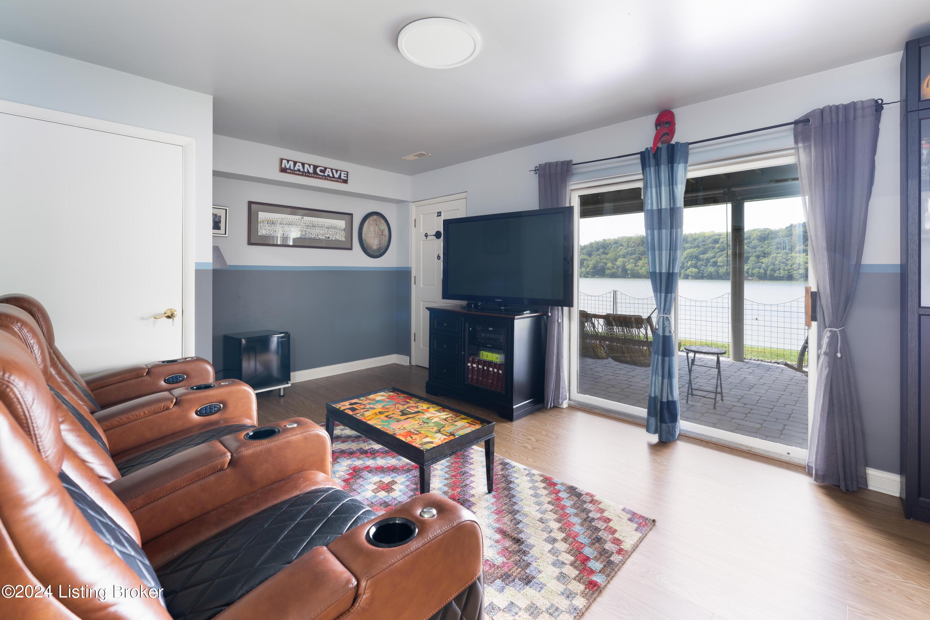 1604 Victory Ct