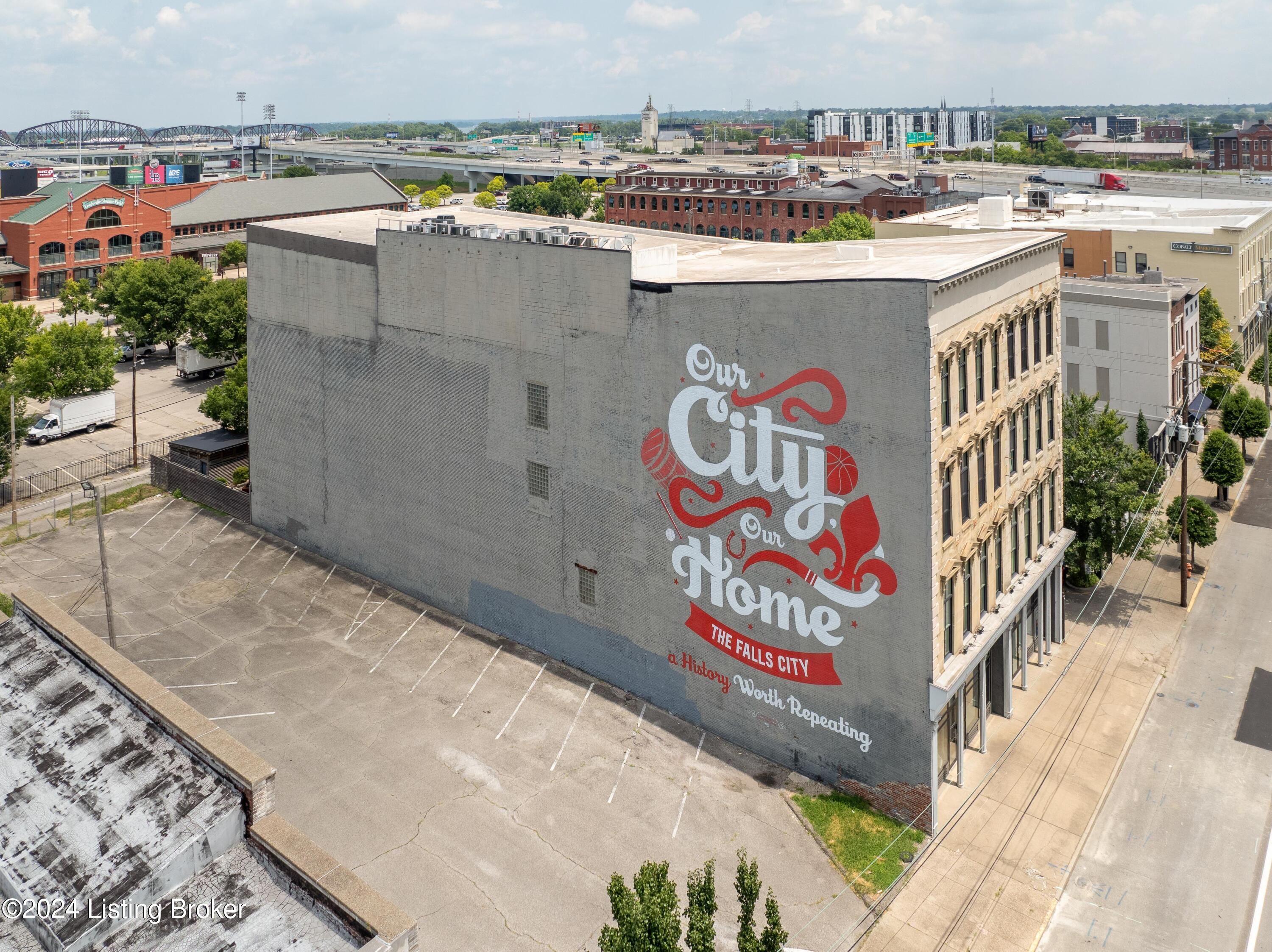 415 E Market St, 401