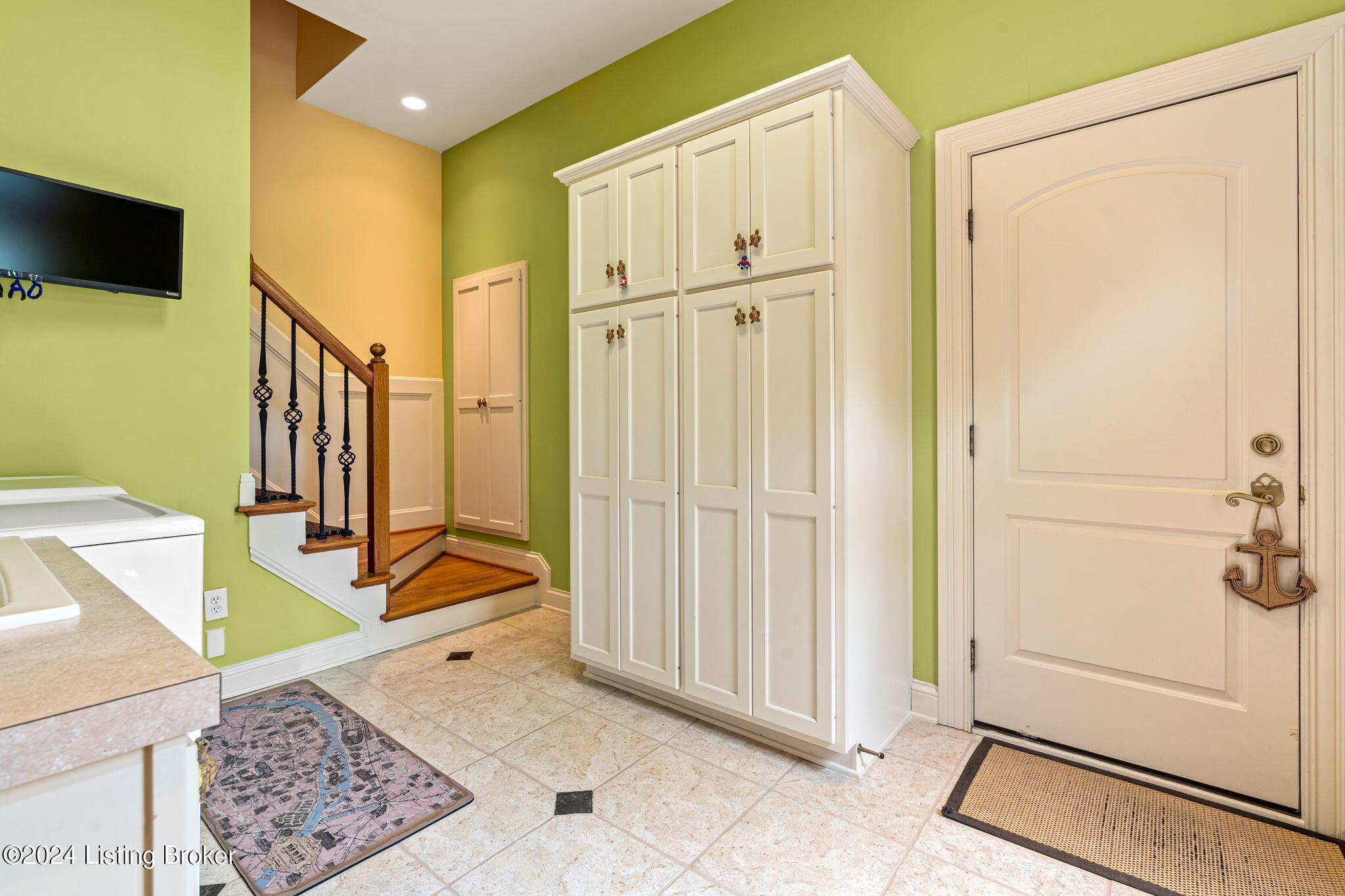 1001 Anchorage Woods Cir