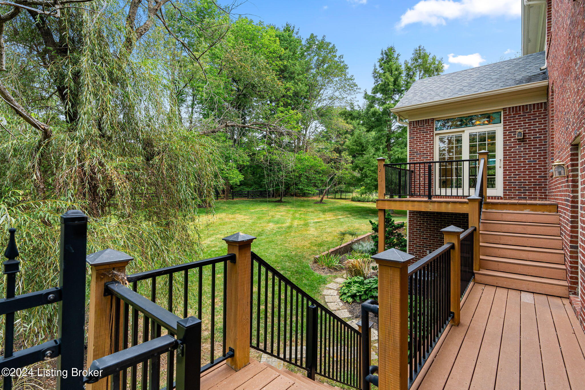 1001 Anchorage Woods Cir