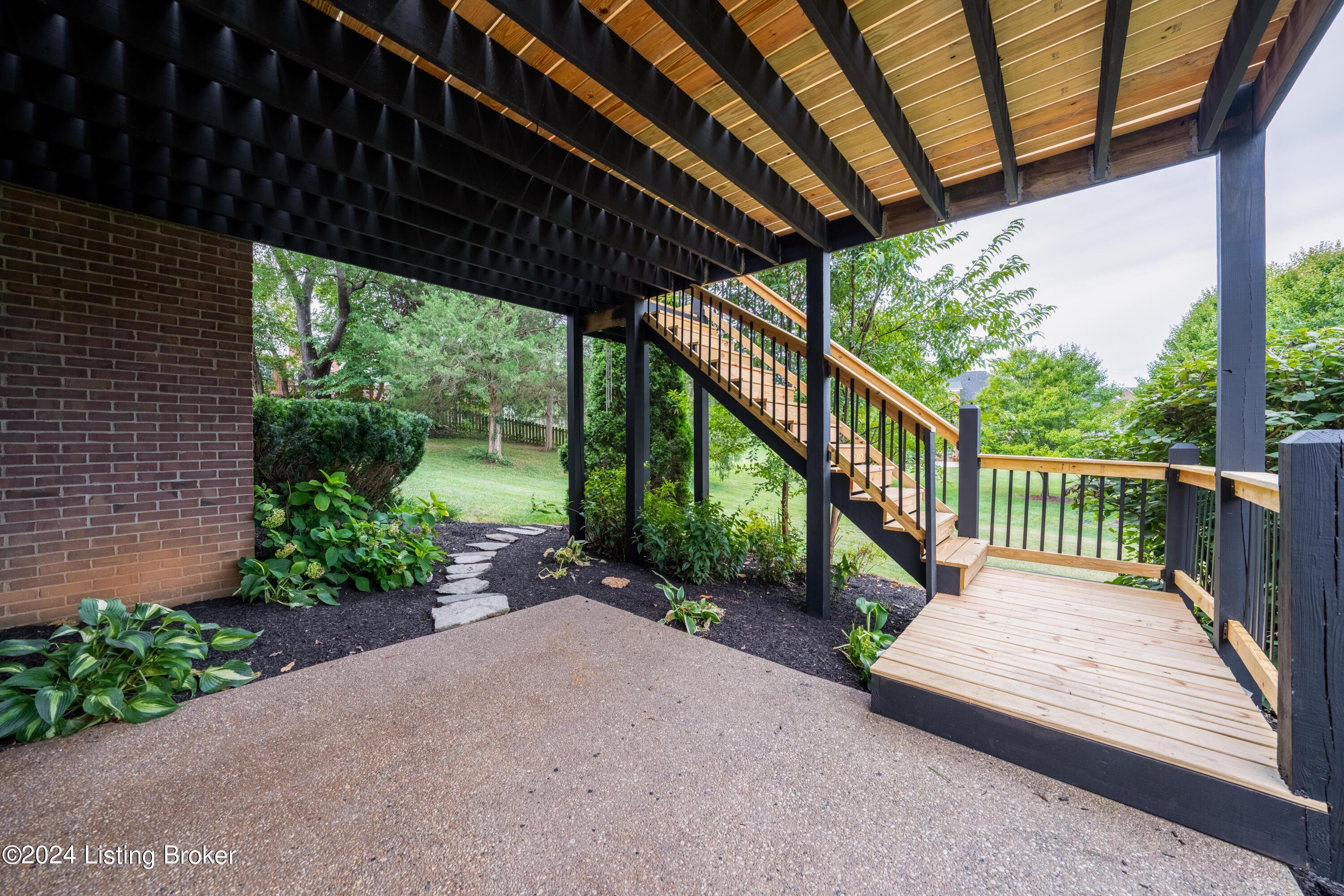 12929 Willow Forest Dr