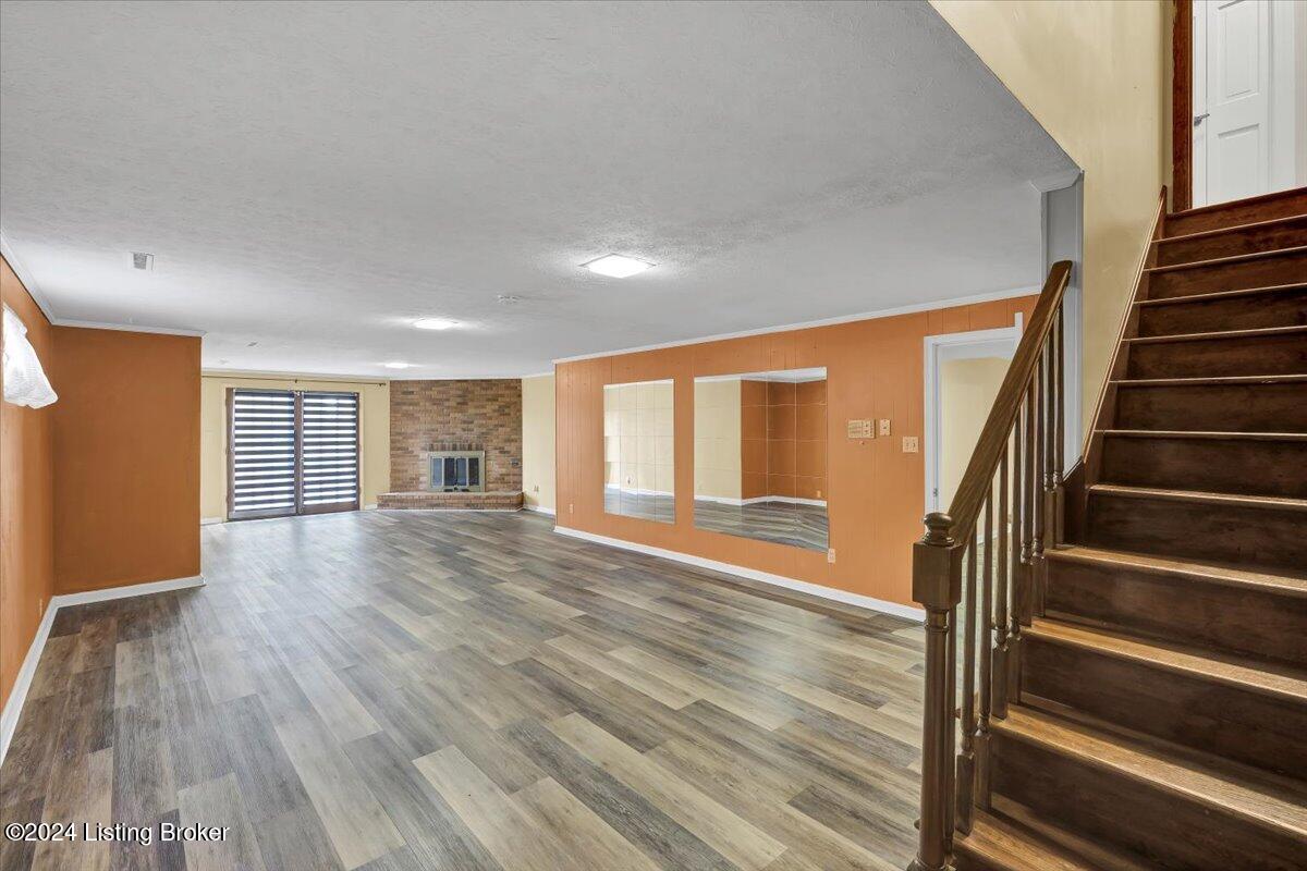 1208 Potomac Pl