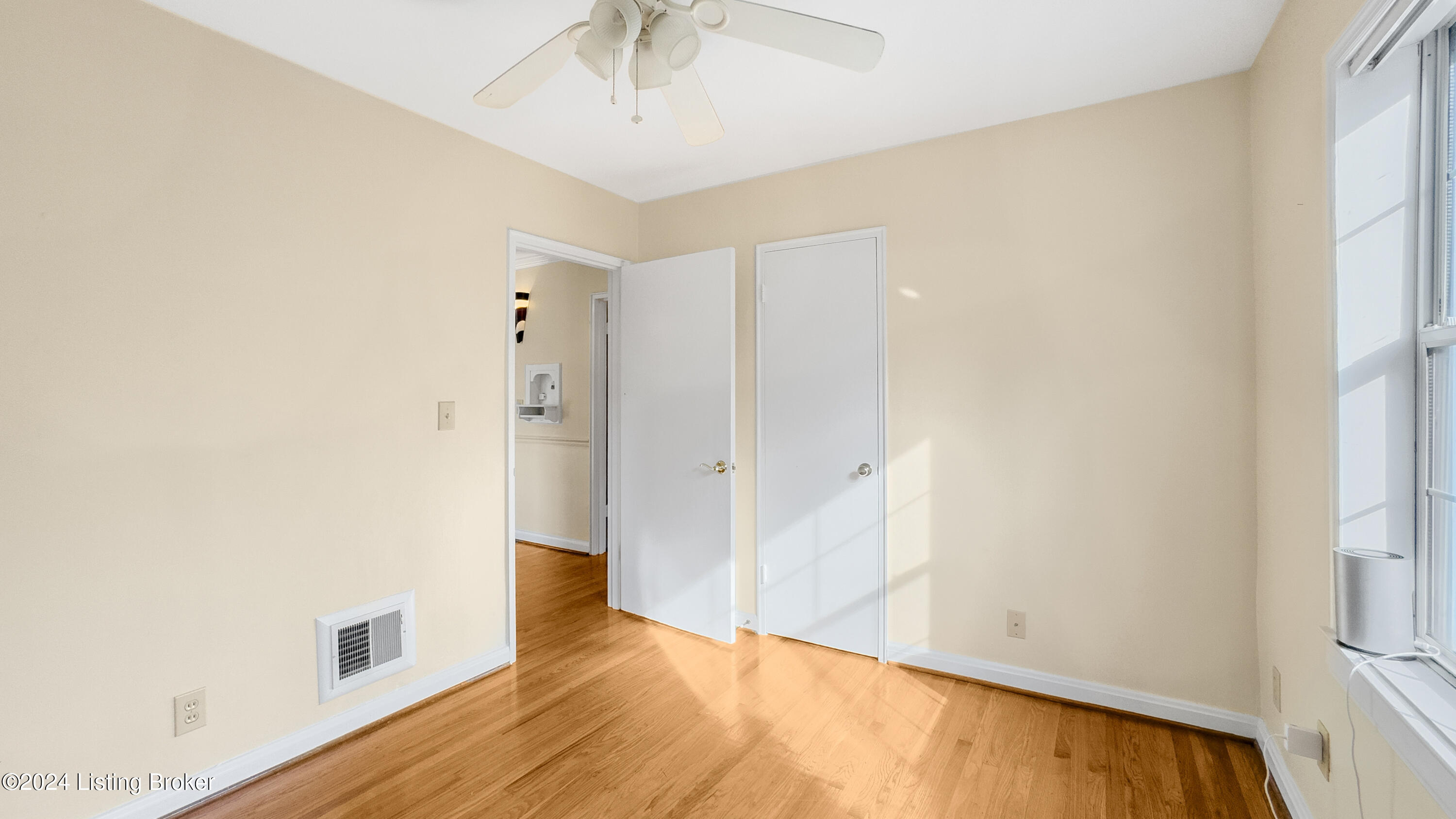114 Crescent Ave, Apt. B
