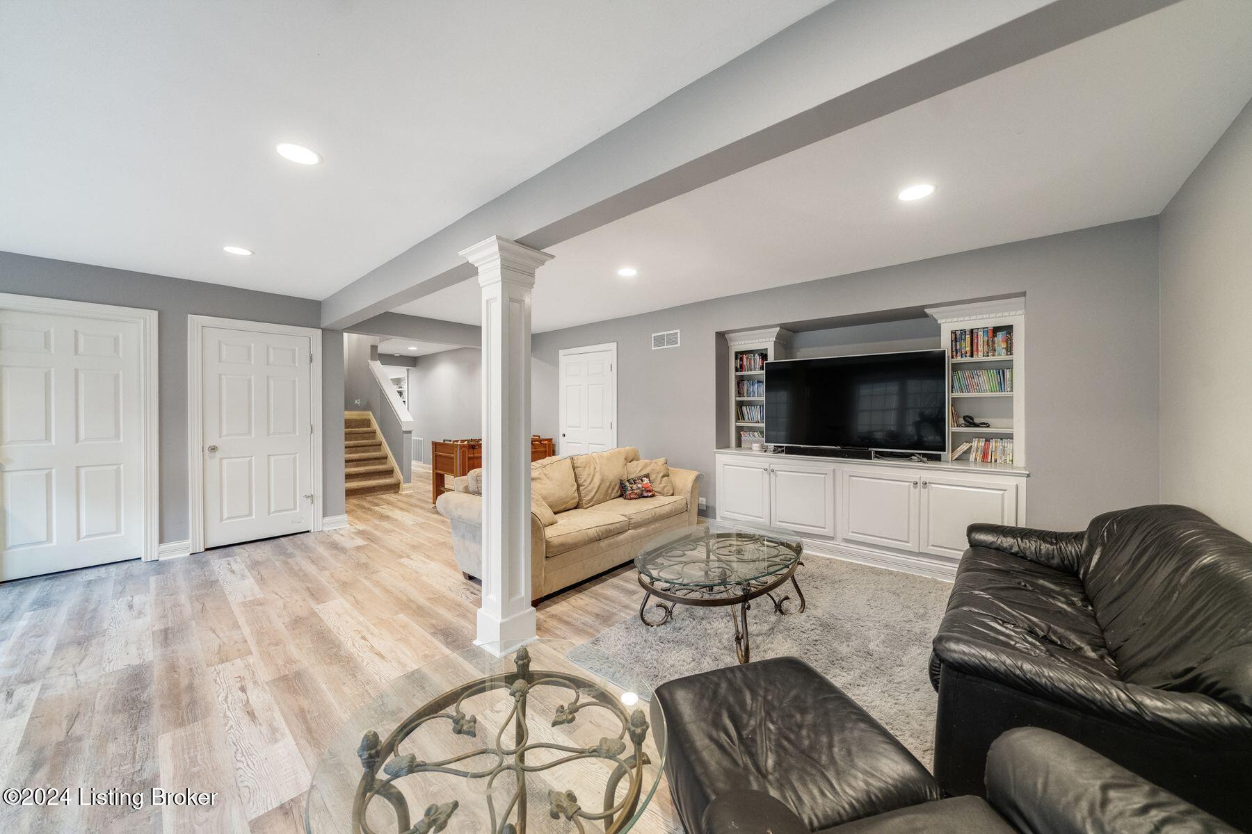 3800 Woodmont Park Ln