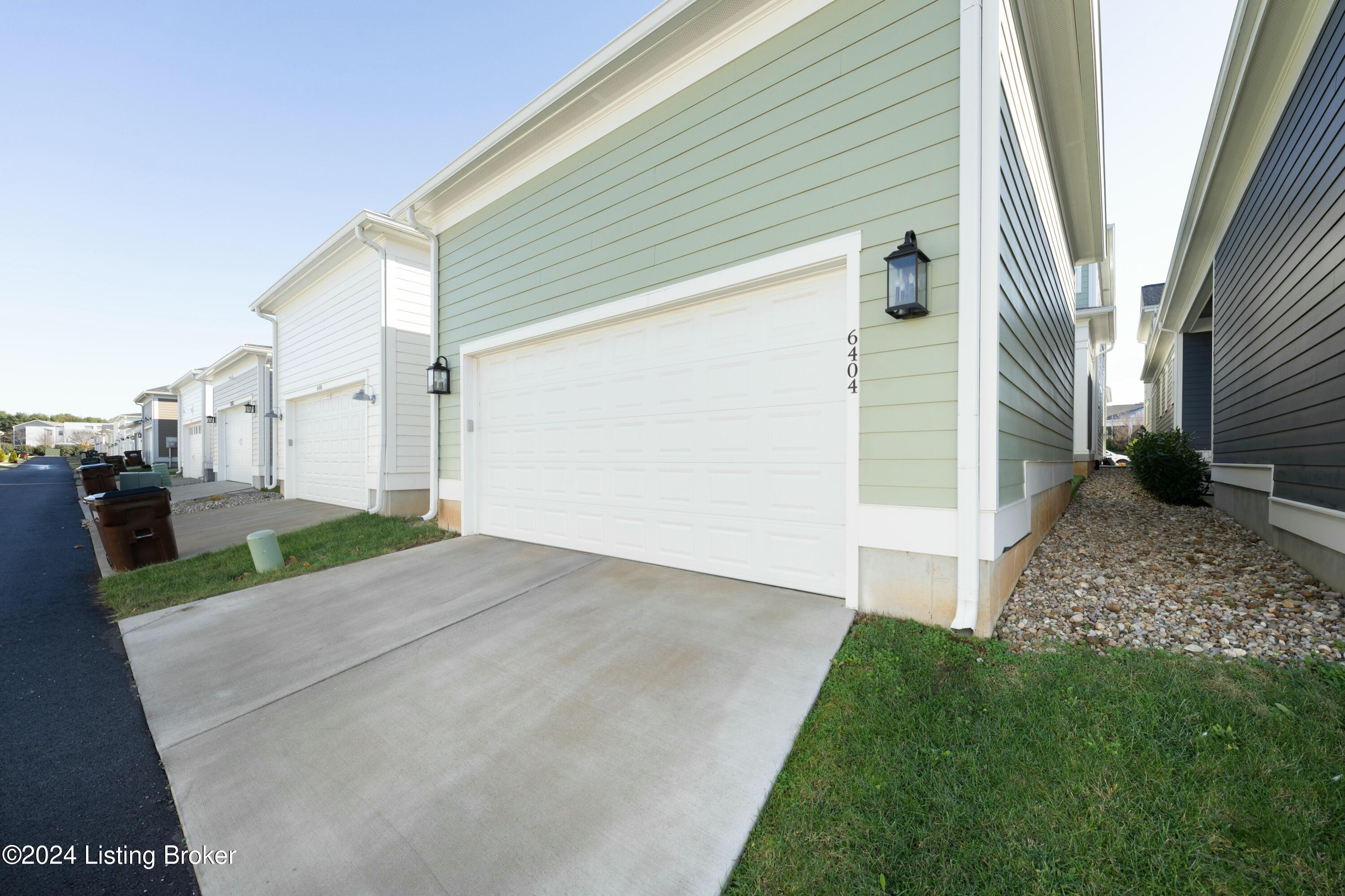 6404 Passionflower Dr