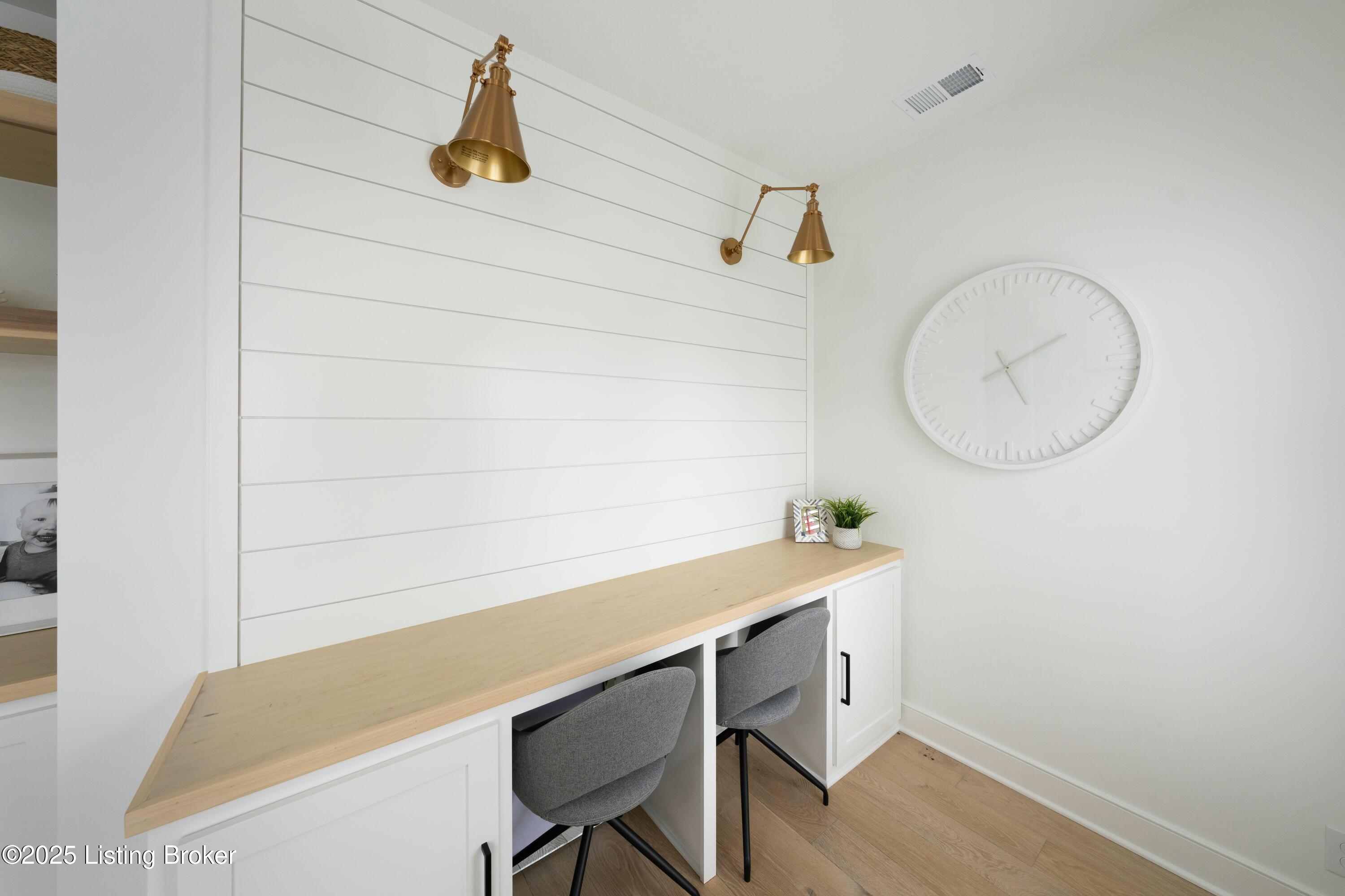 11010 Meeting St