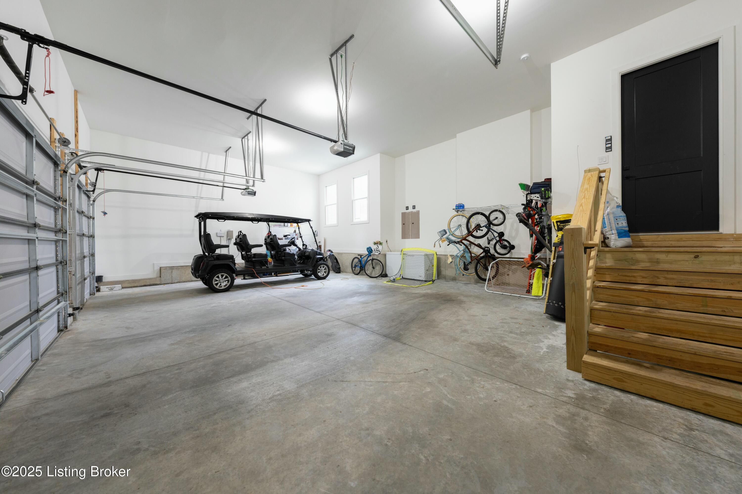 11010 Meeting St
