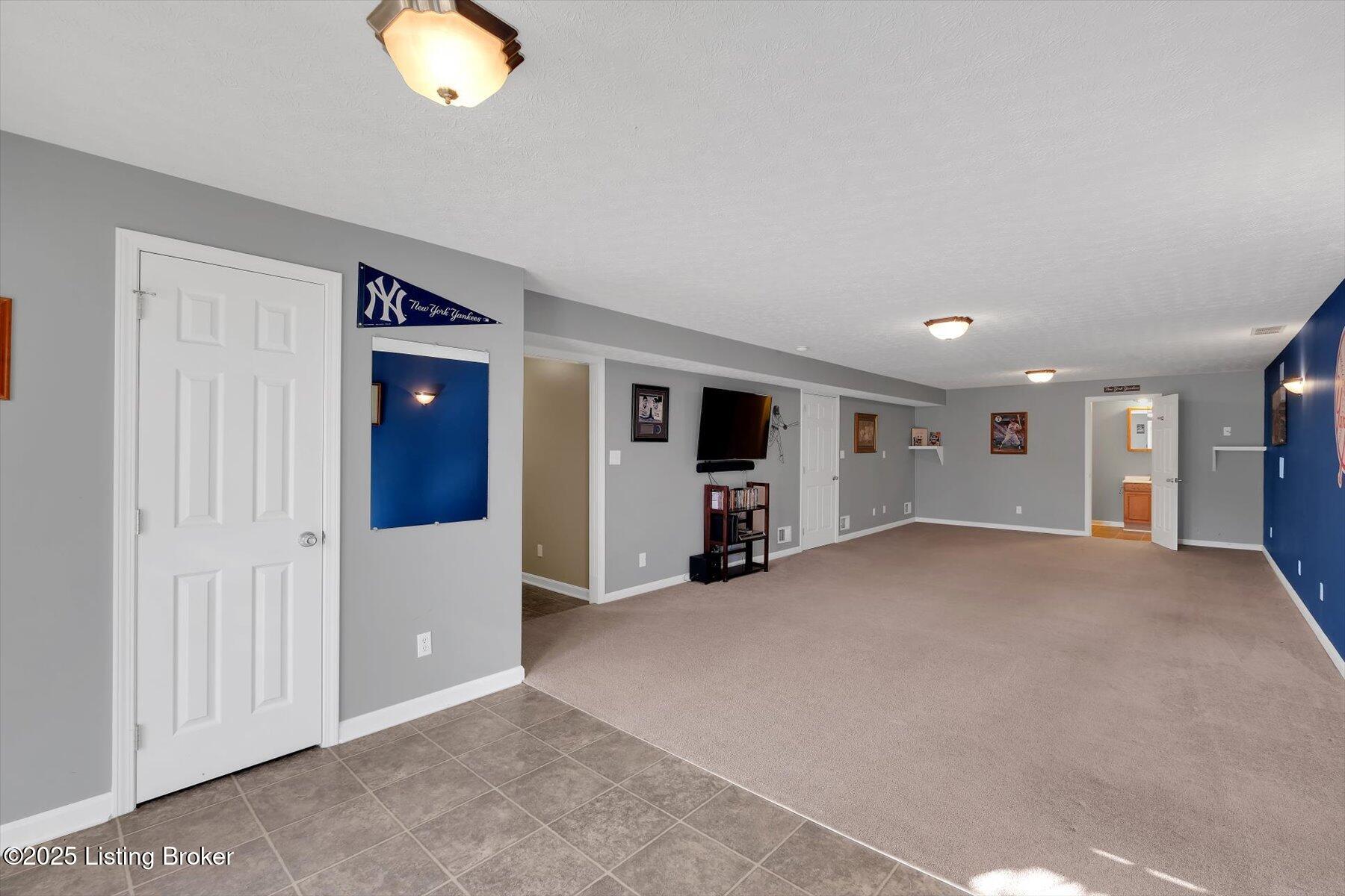 7305 Oakburn Dr
