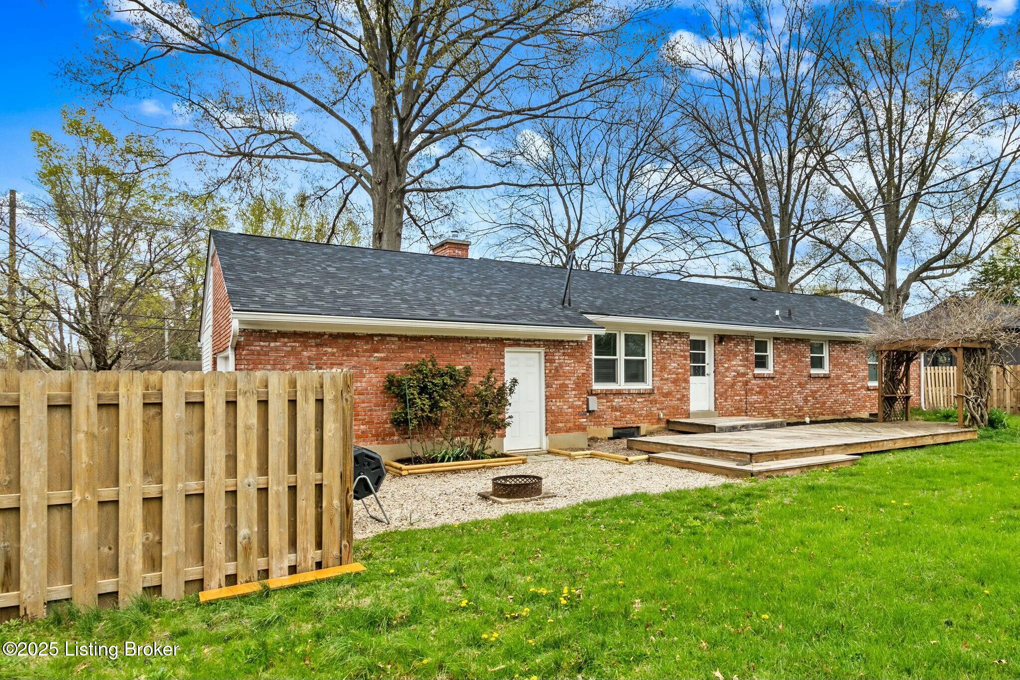 2806 Browns Ln