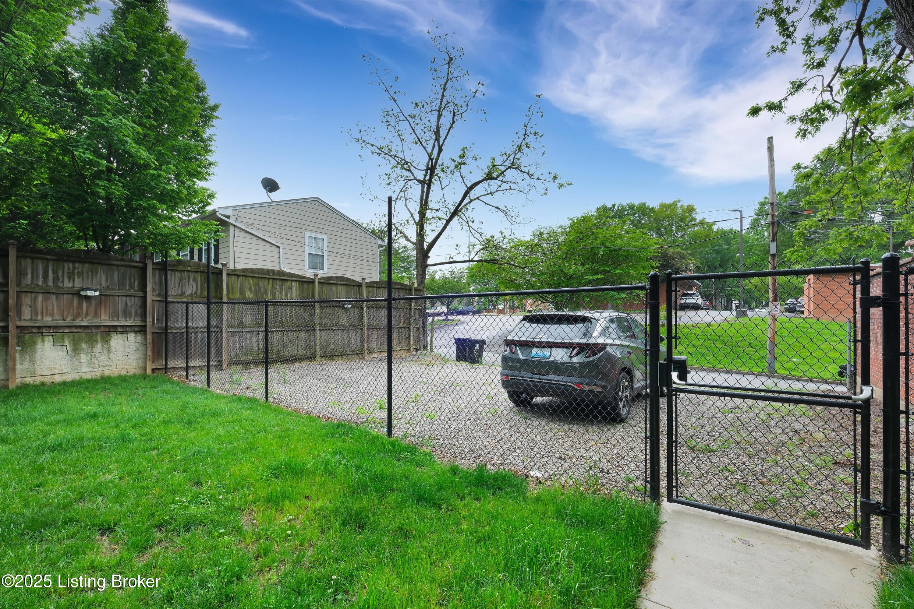 1228 Cherokee Rd