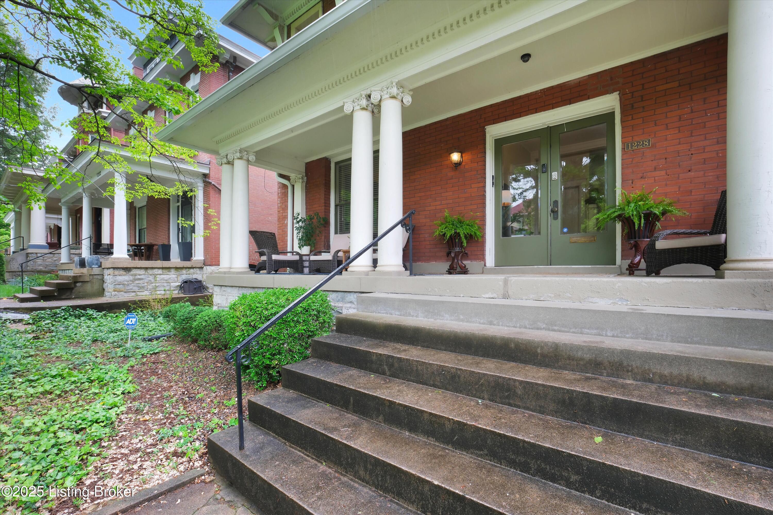 1228 Cherokee Rd