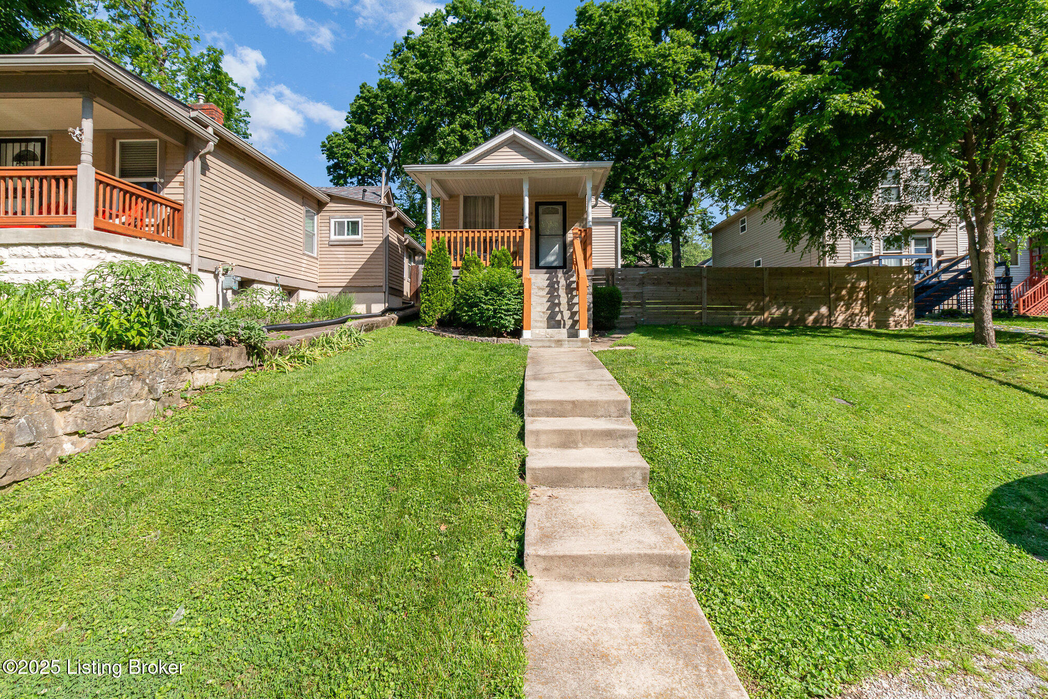 2719 Chickasaw Ave