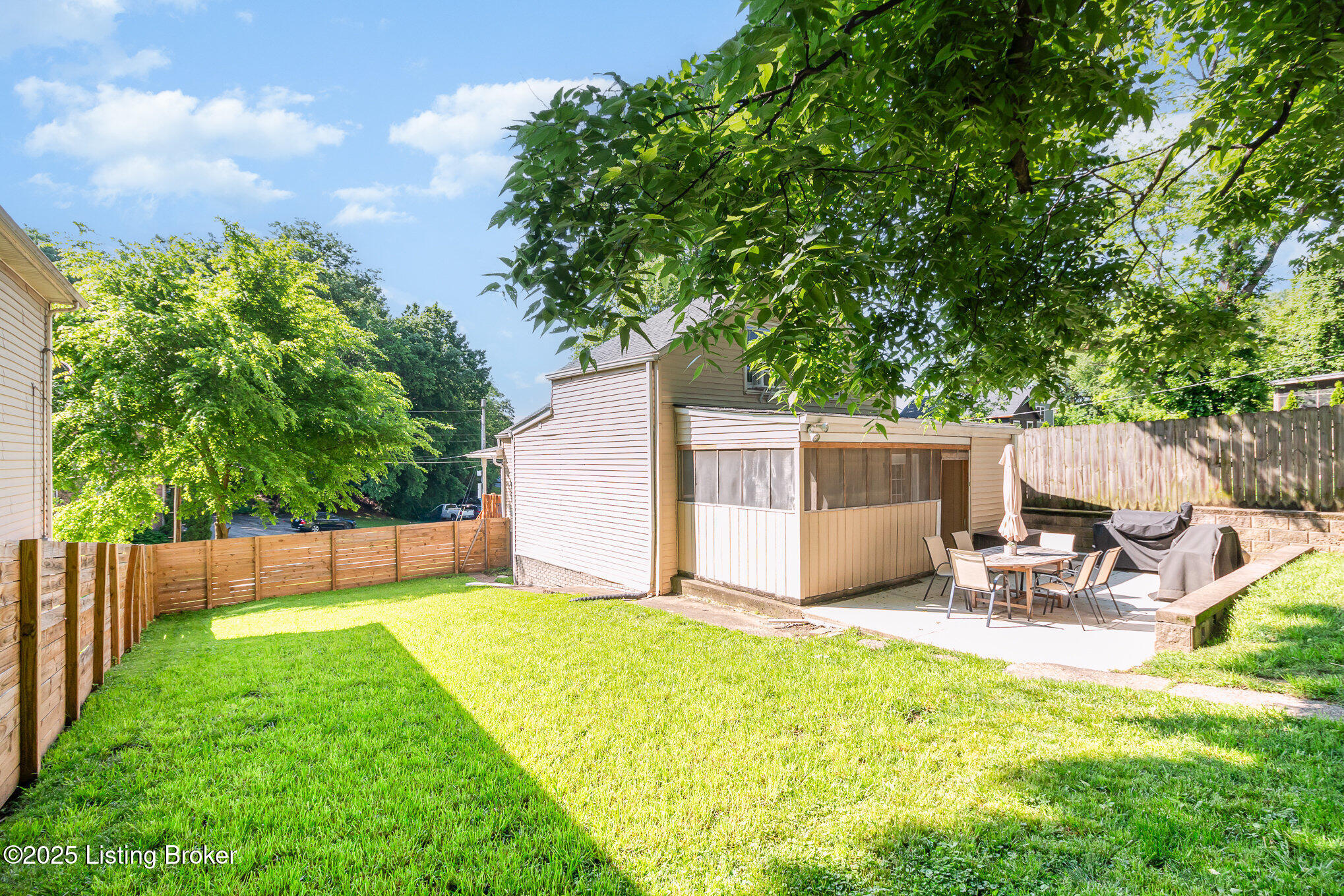 2719 Chickasaw Ave