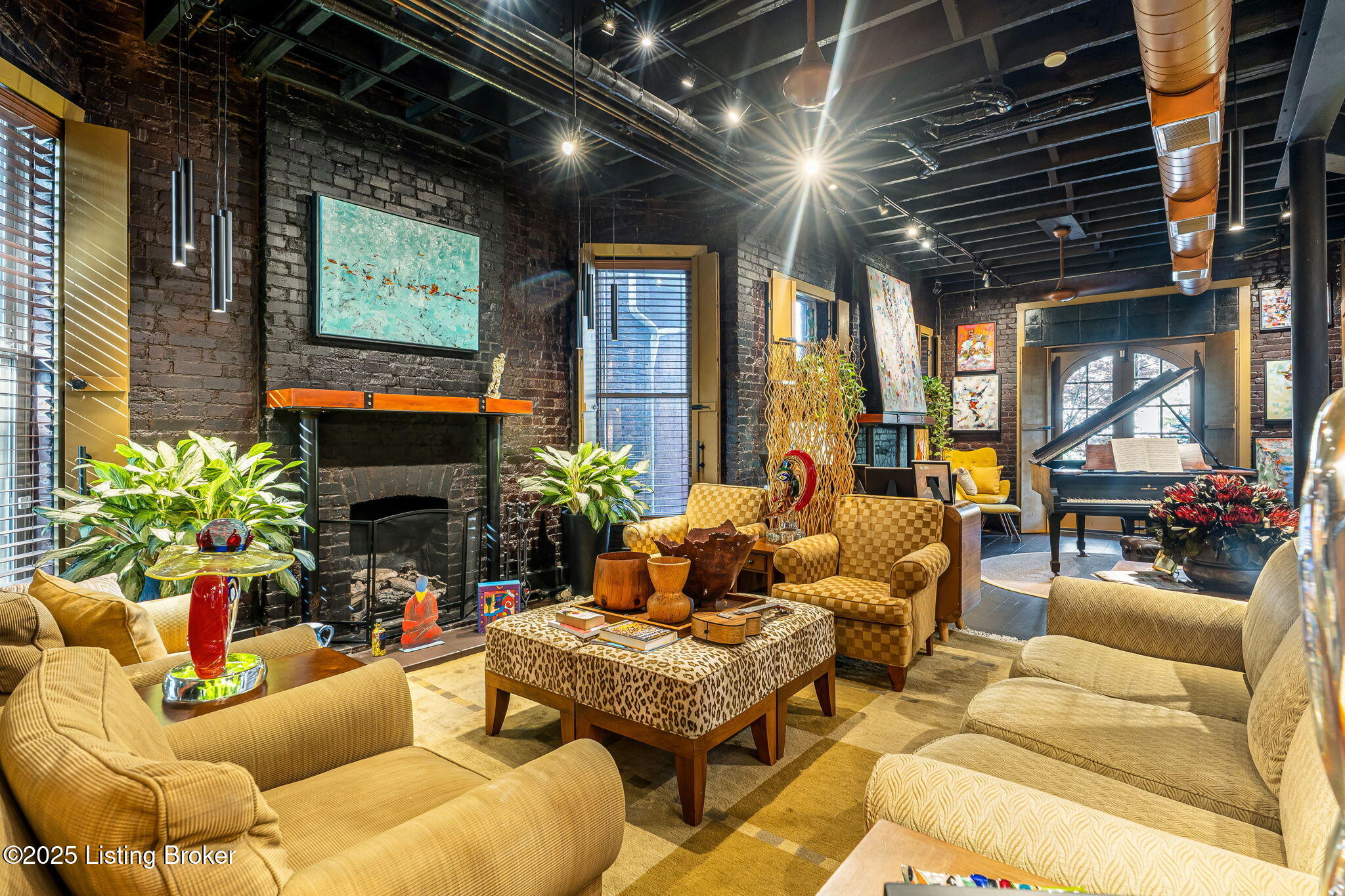 1315 S 1st St, Louisville