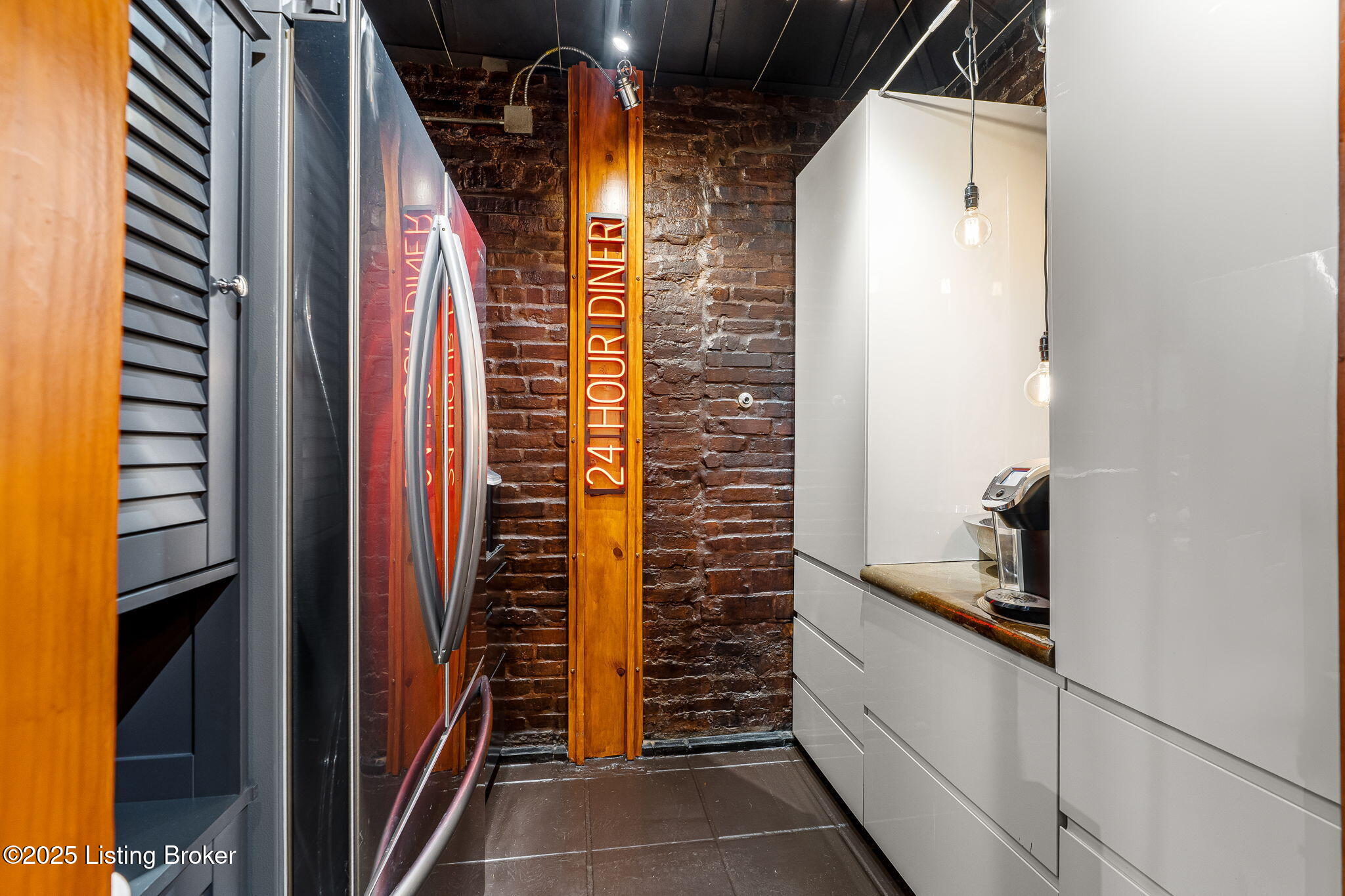 1315 S 1st St, Louisville