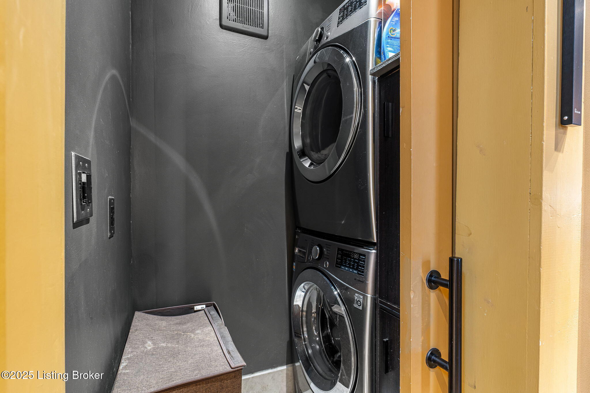 1315 S 1st St, Louisville