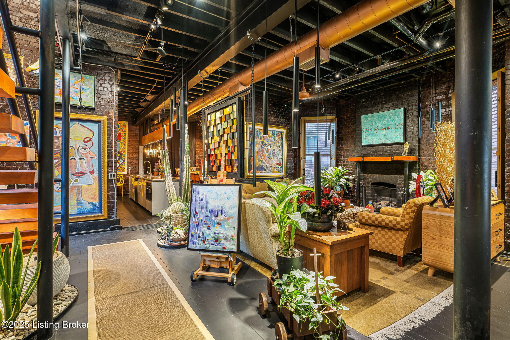 1315 S 1st St, Louisville