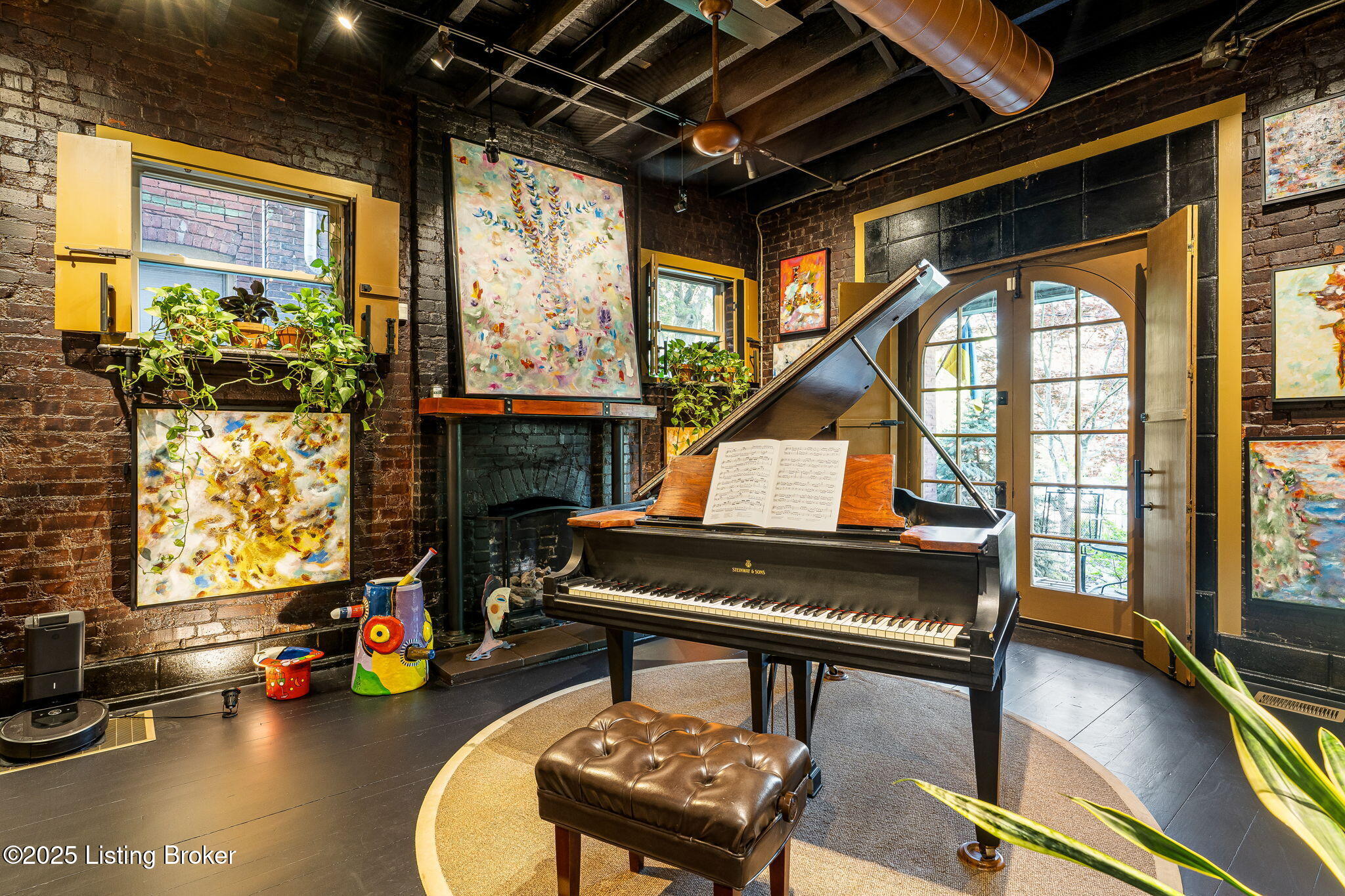 1315 S 1st St, Louisville