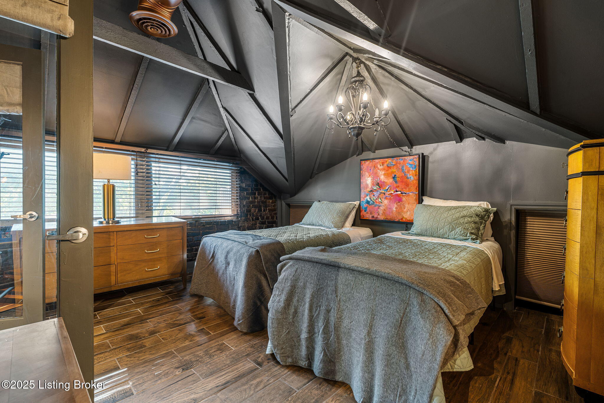 1315 S 1st St, Louisville