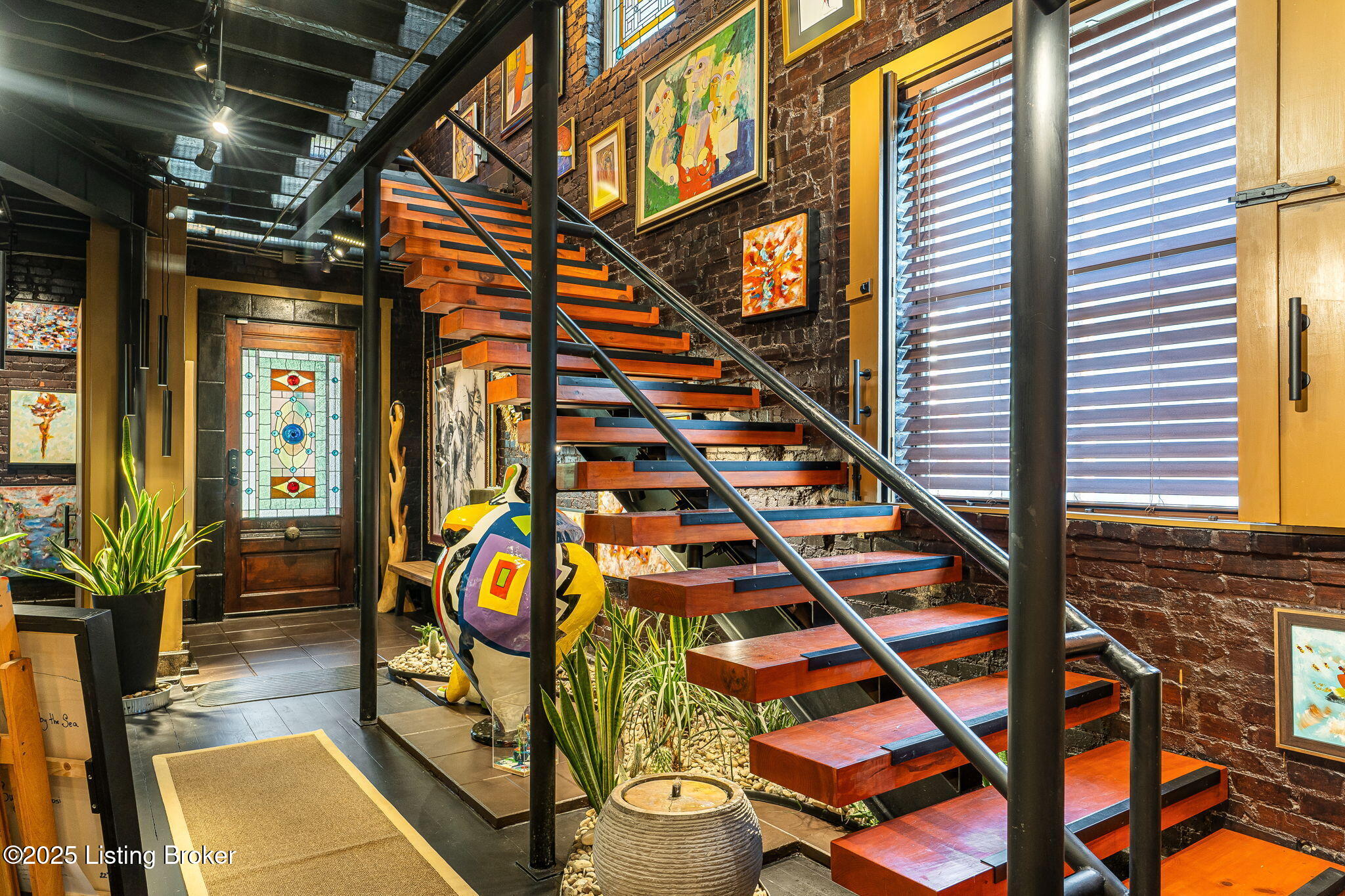 1315 S 1st St, Louisville