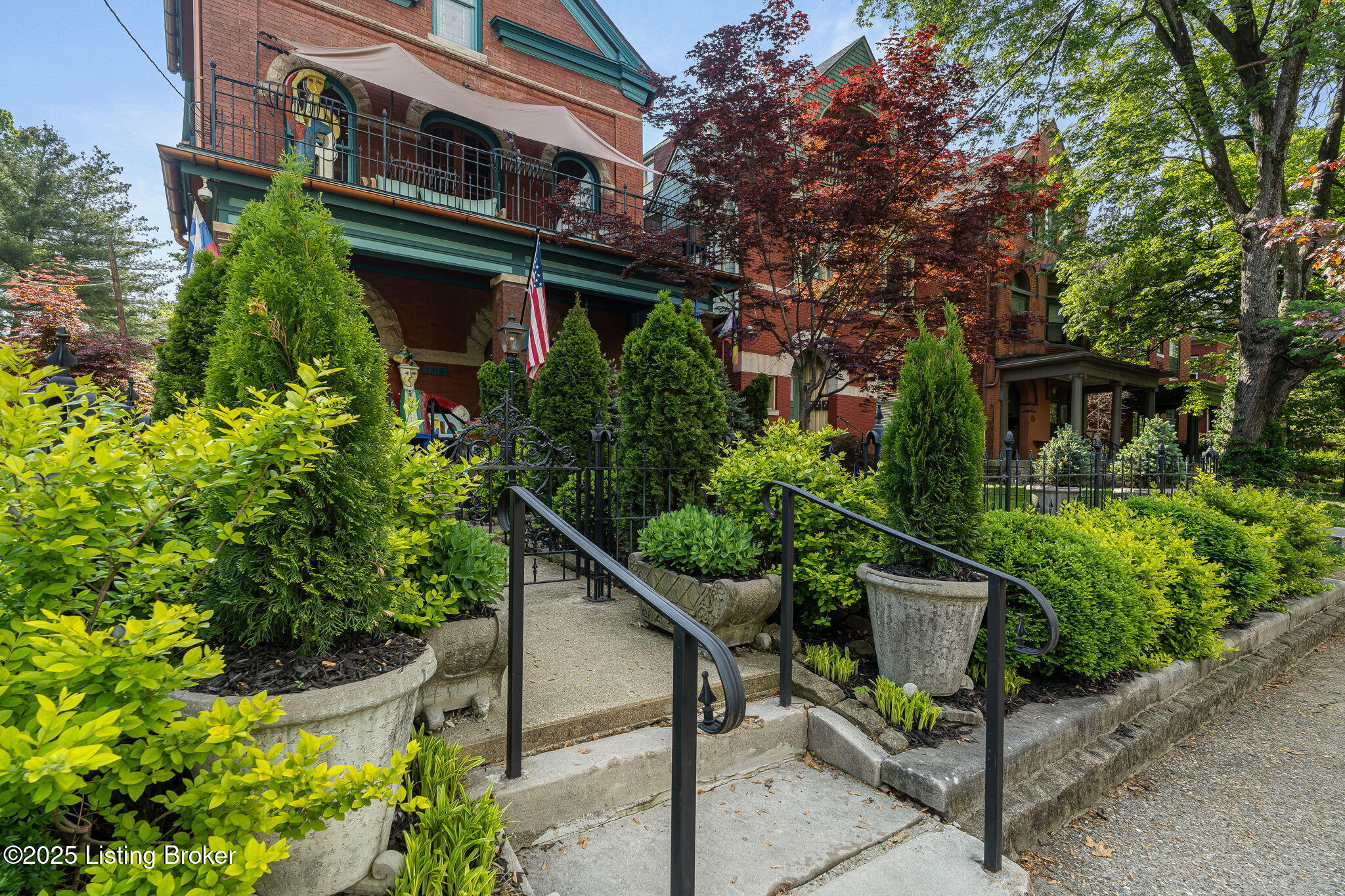 1315 S 1st St, Louisville