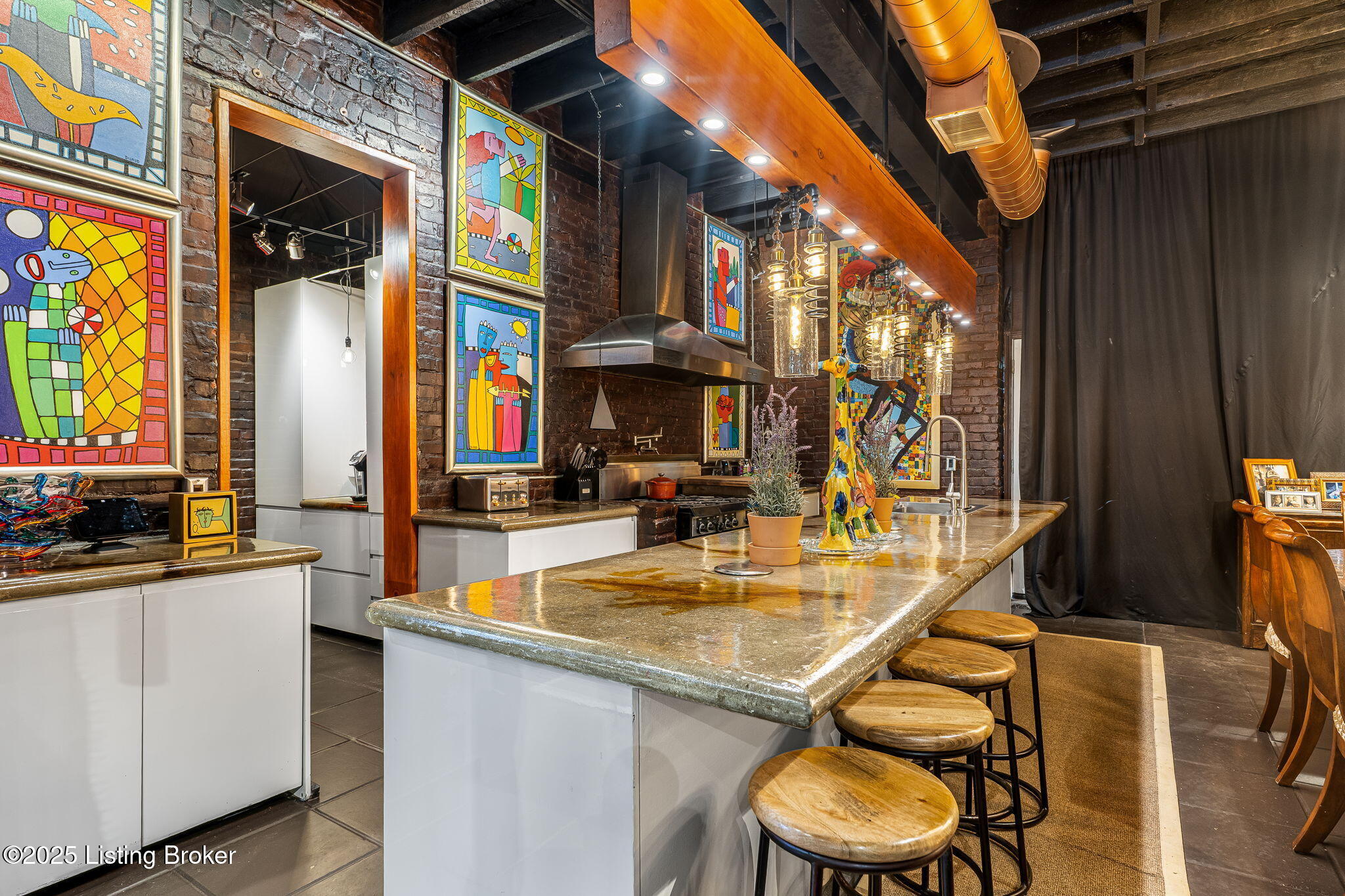 1315 S 1st St, Louisville