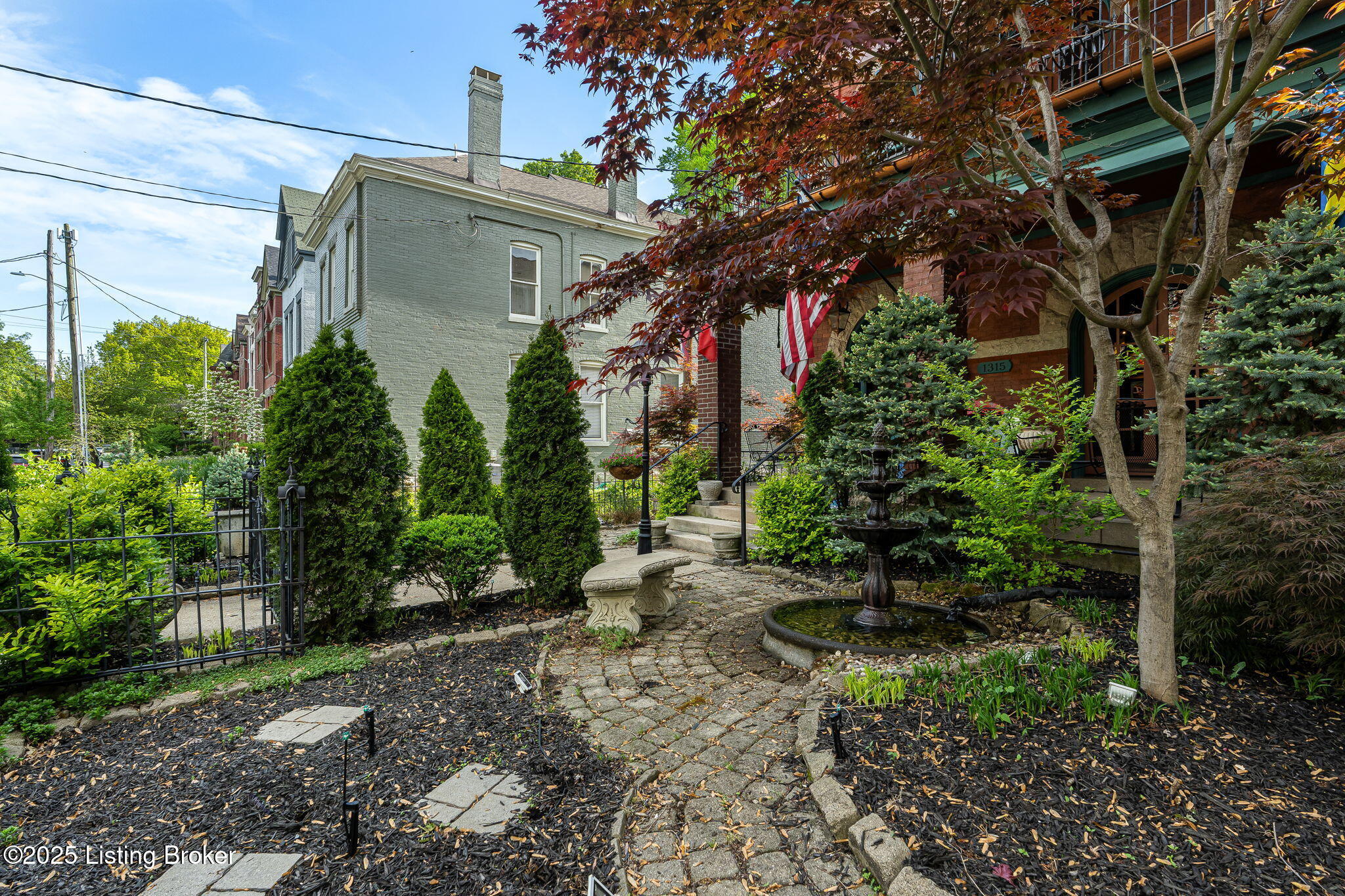 1315 S 1st St, Louisville