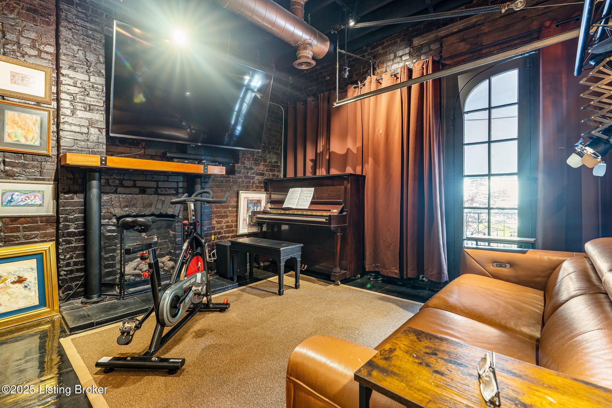 1315 S 1st St, Louisville