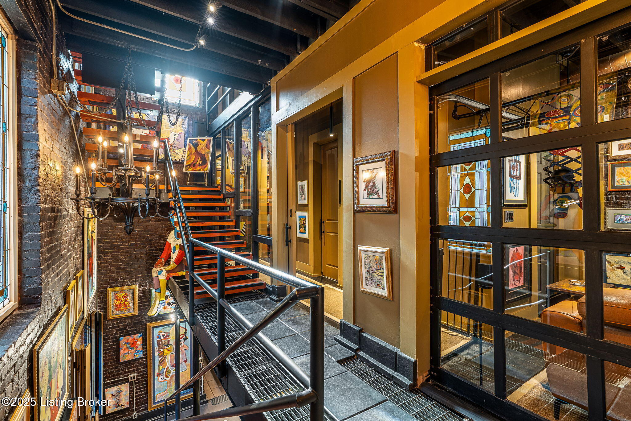 1315 S 1st St, Louisville