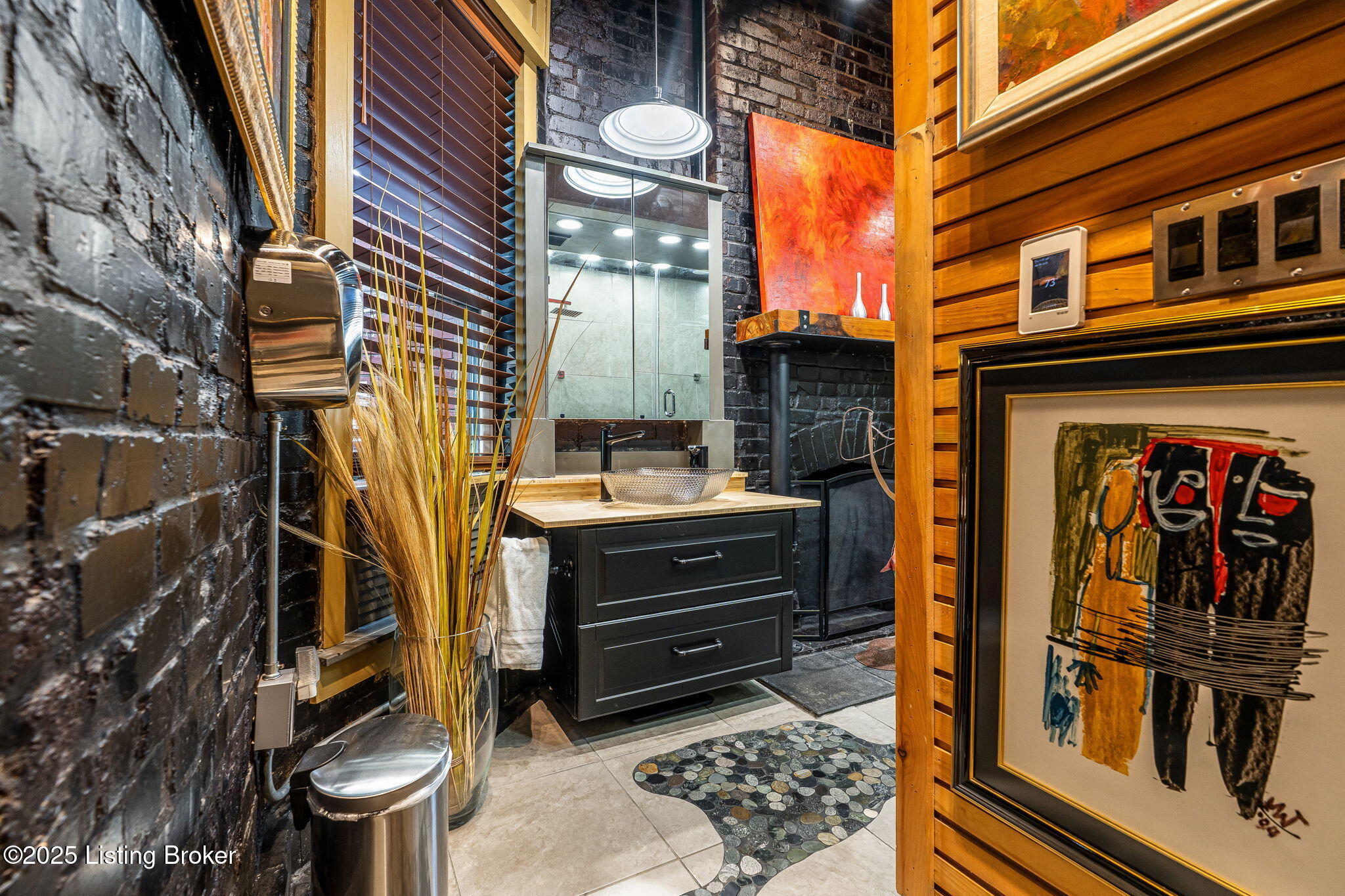 1315 S 1st St, Louisville