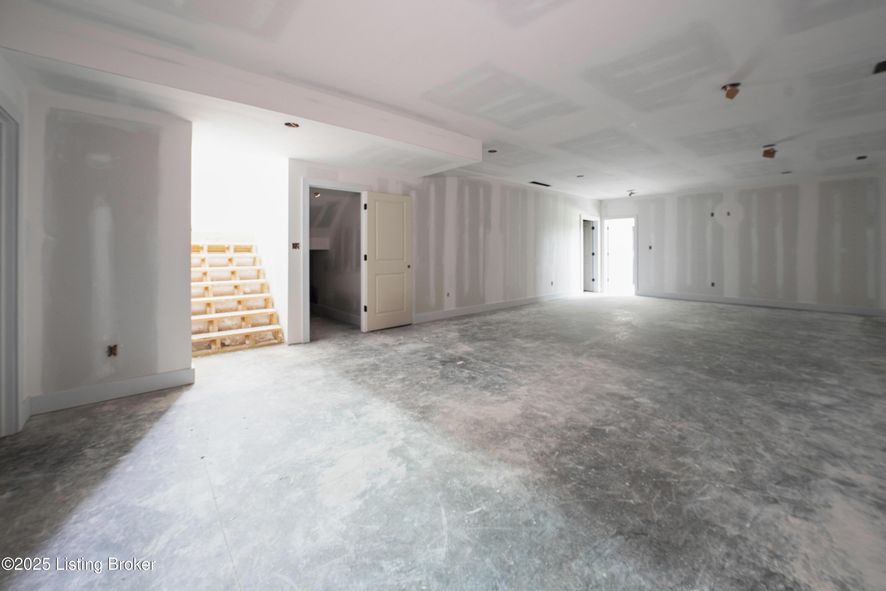 2716 Adenmore Ct