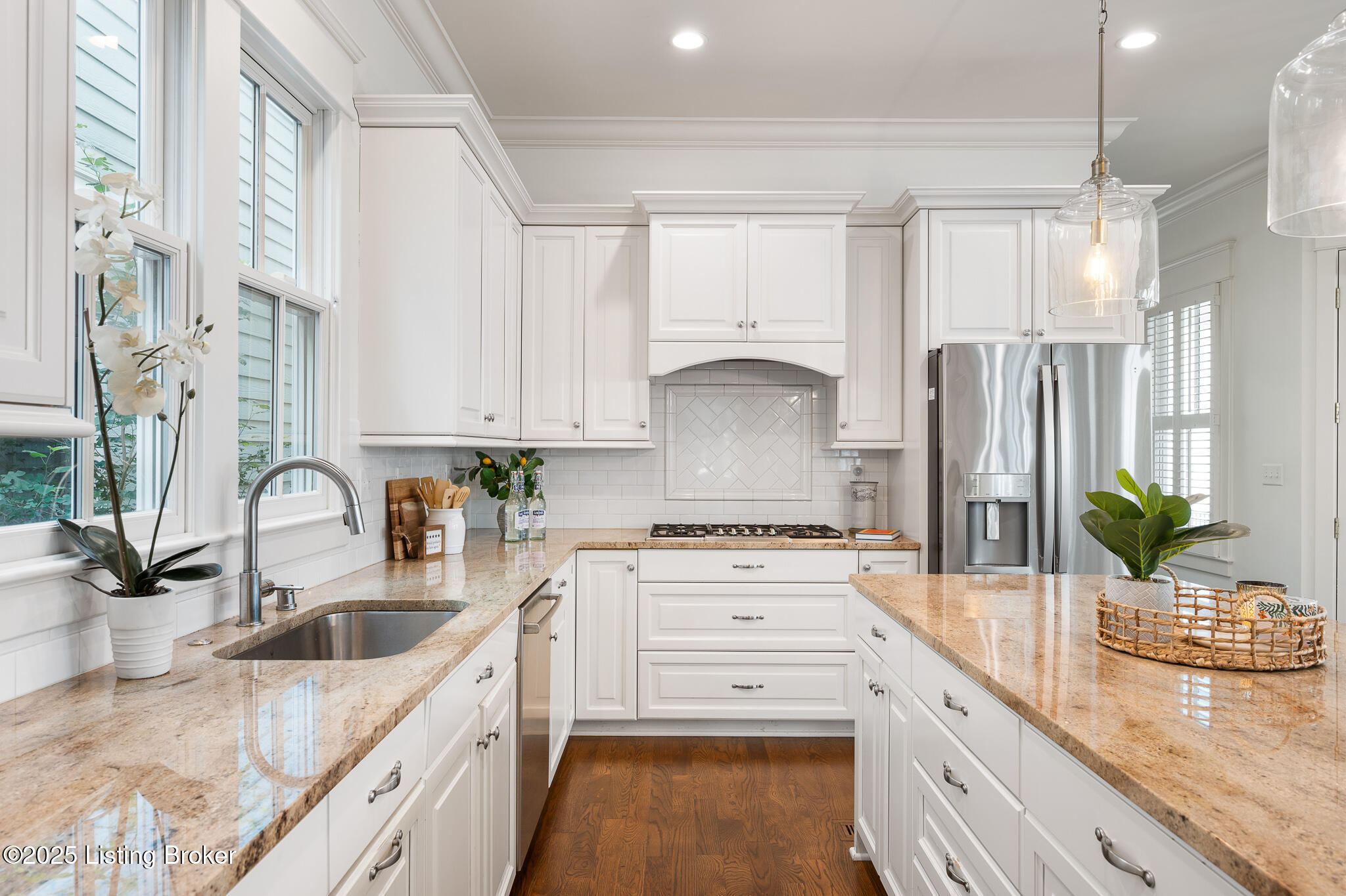 8804 Featherbell Blvd