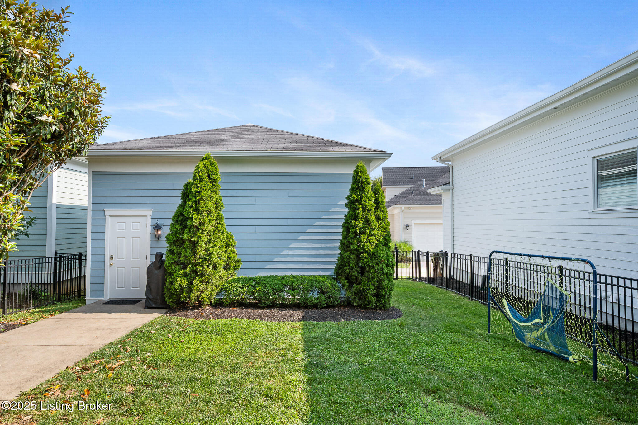 8804 Featherbell Blvd