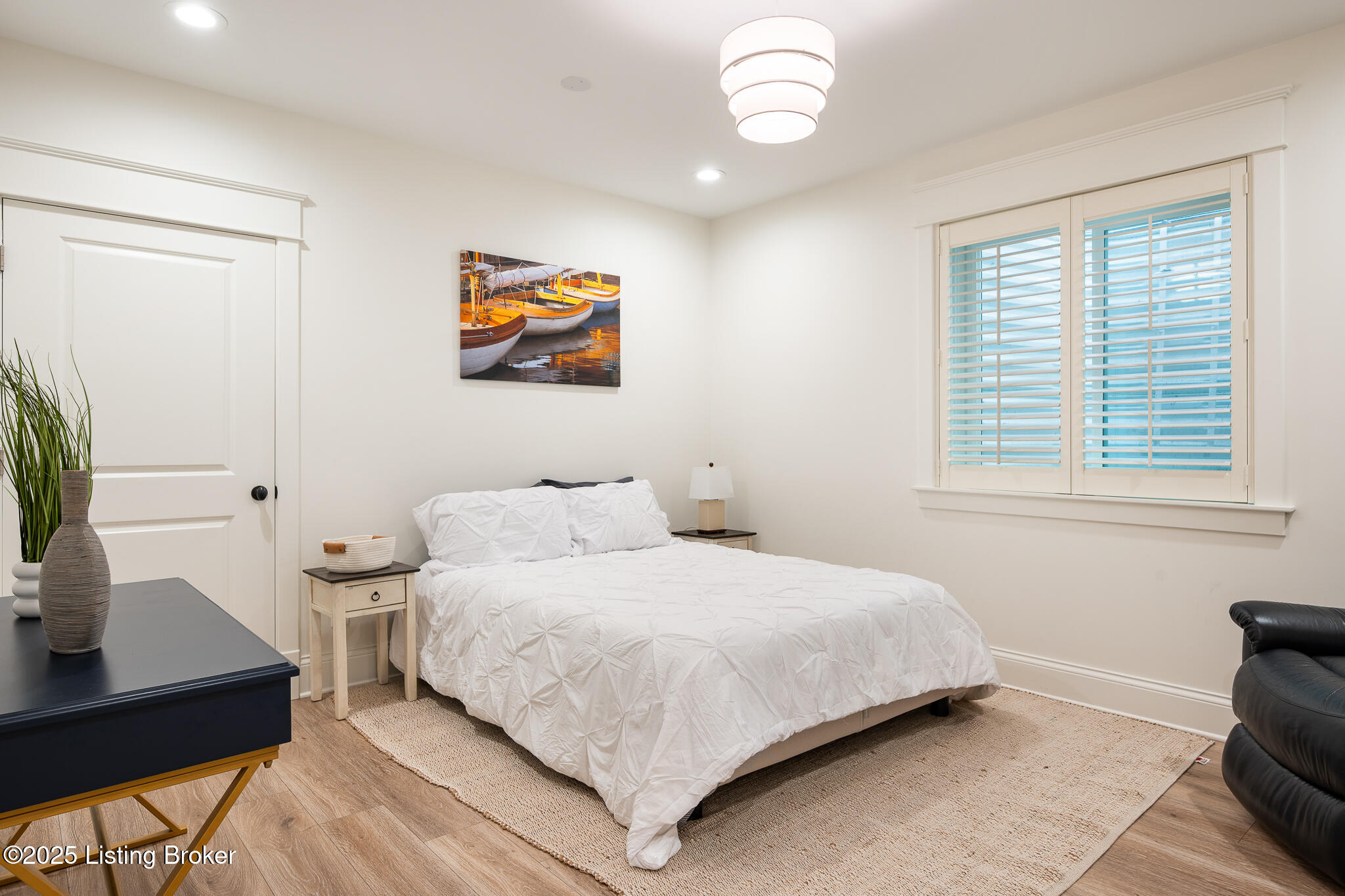 8804 Featherbell Blvd