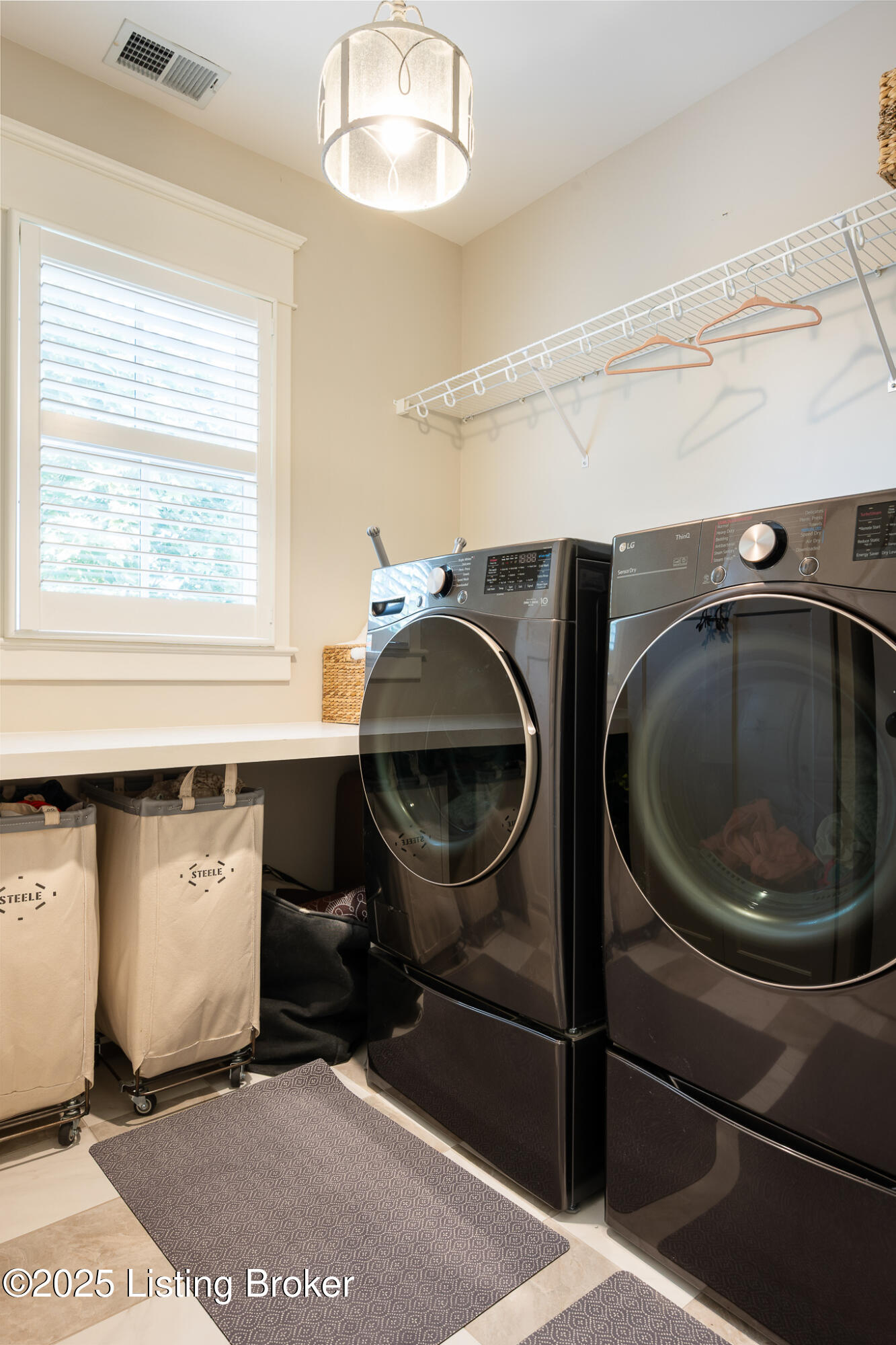 8804 Featherbell Blvd