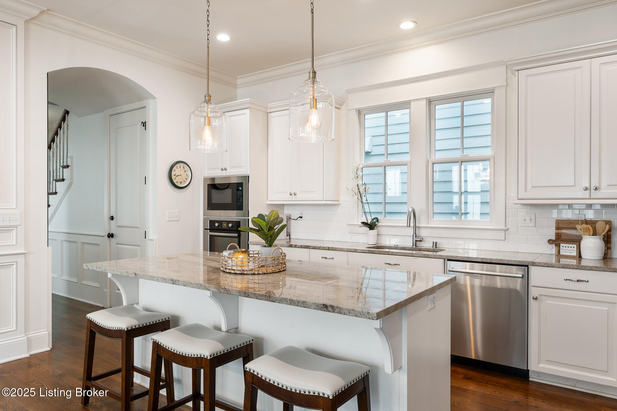 8804 Featherbell Blvd