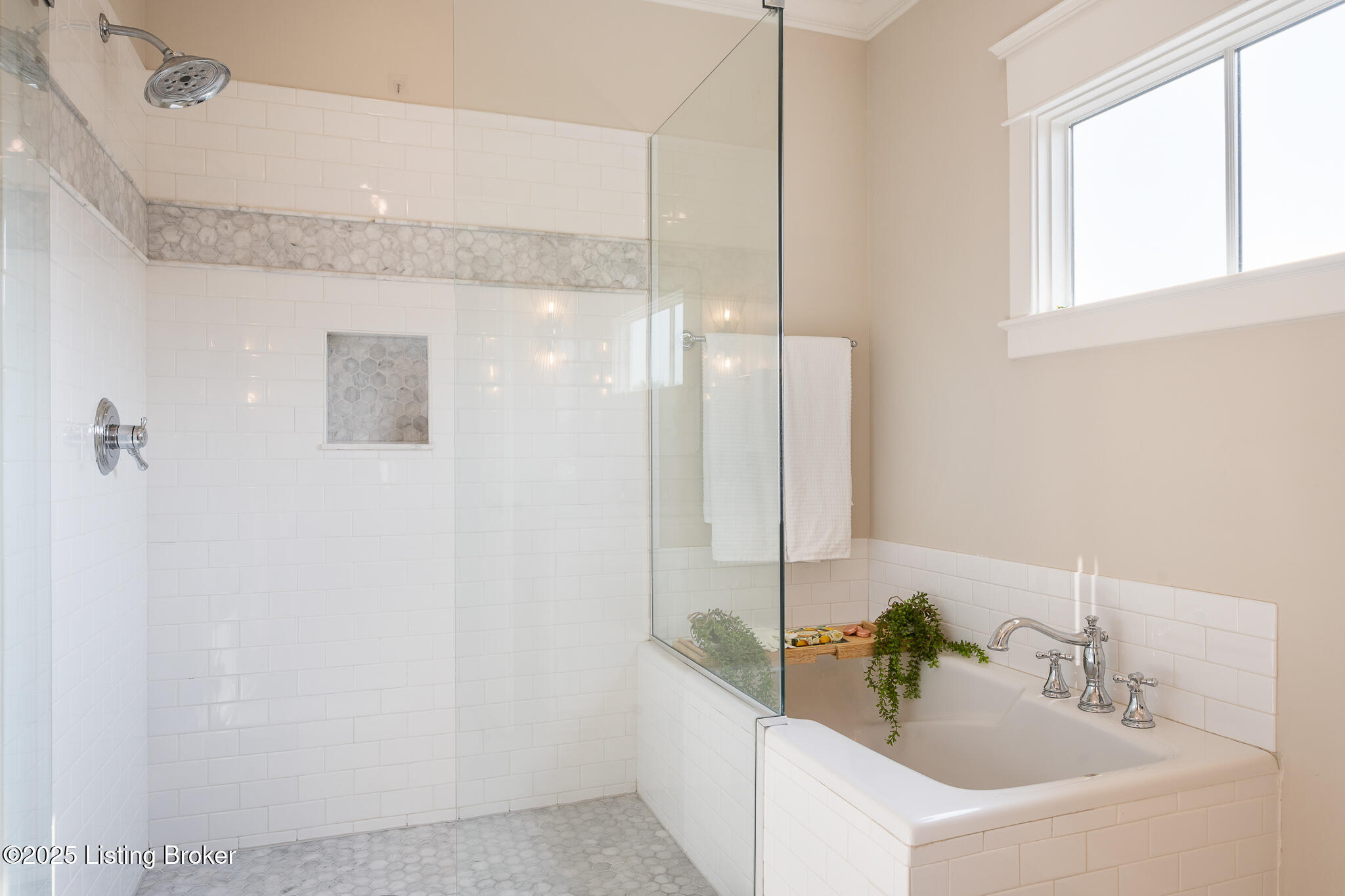 8804 Featherbell Blvd