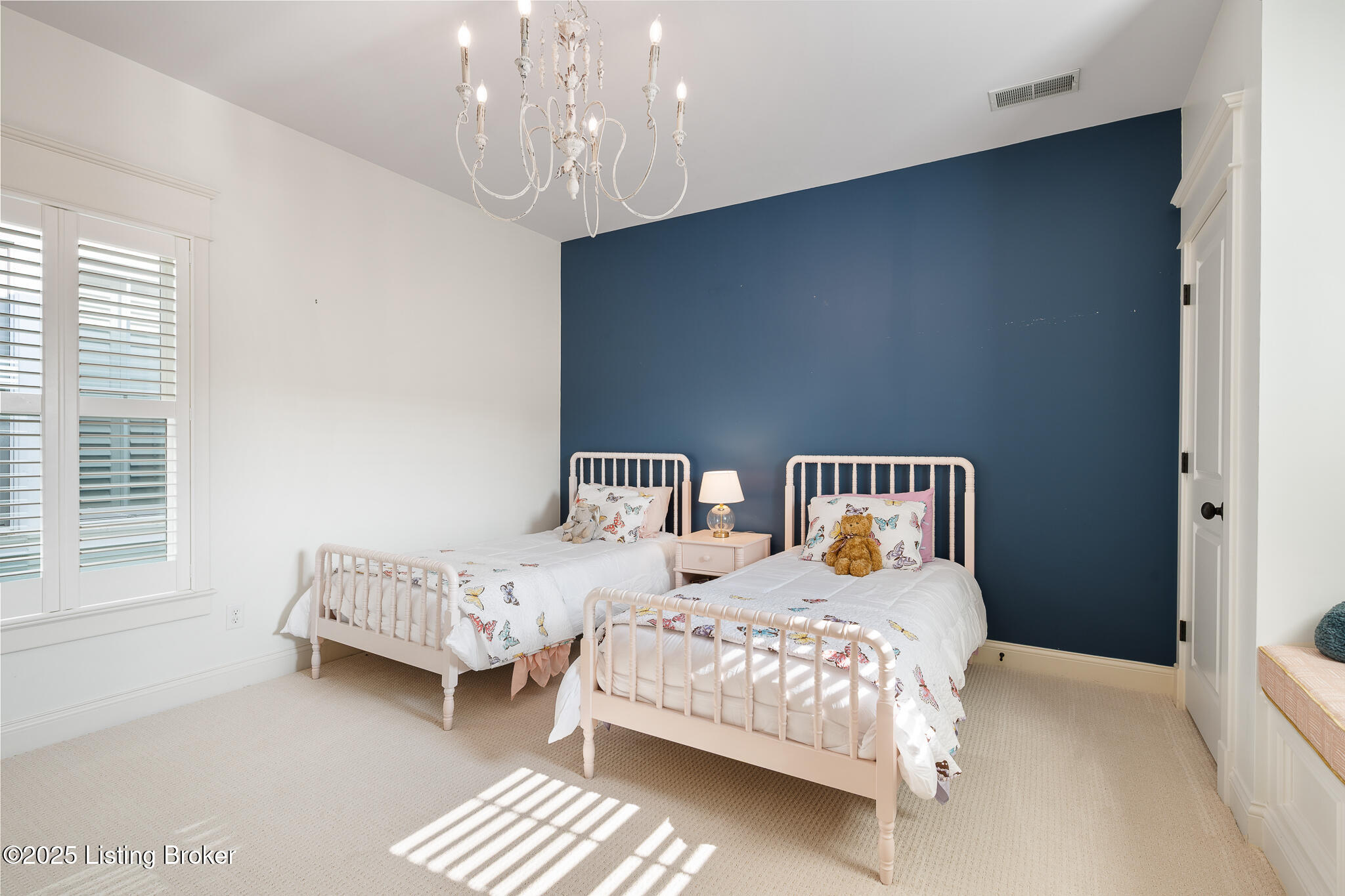 8804 Featherbell Blvd