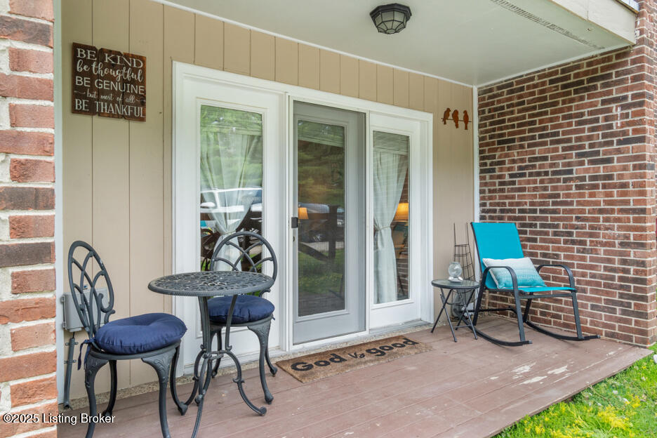 6711 Gunston Ln, H10