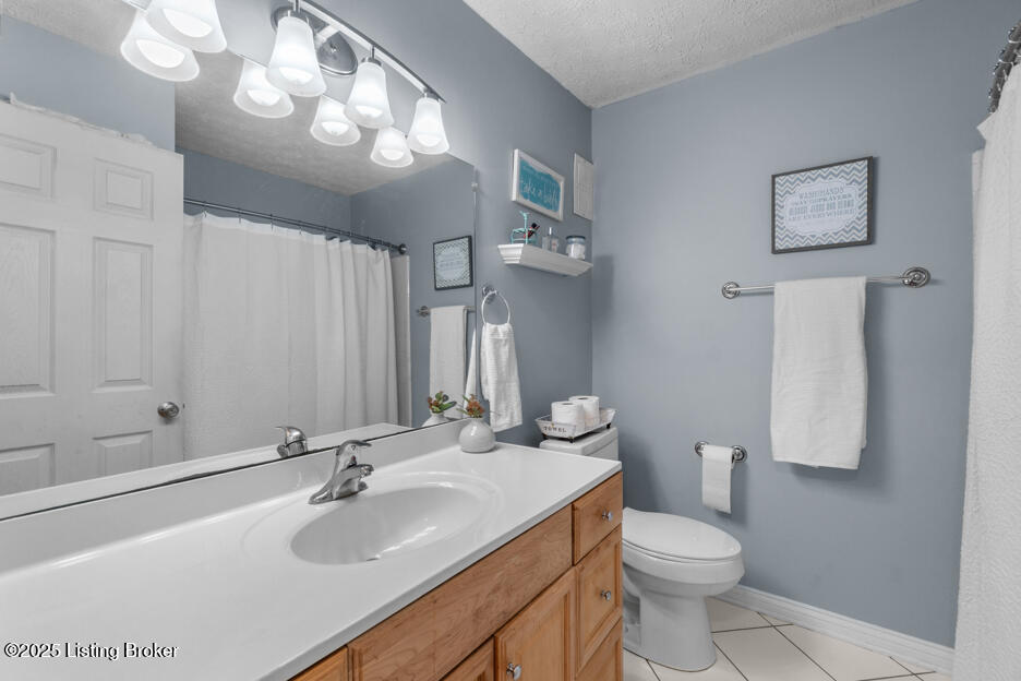 6711 Gunston Ln, H10