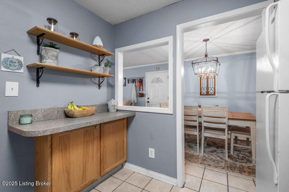 6711 Gunston Ln, H10