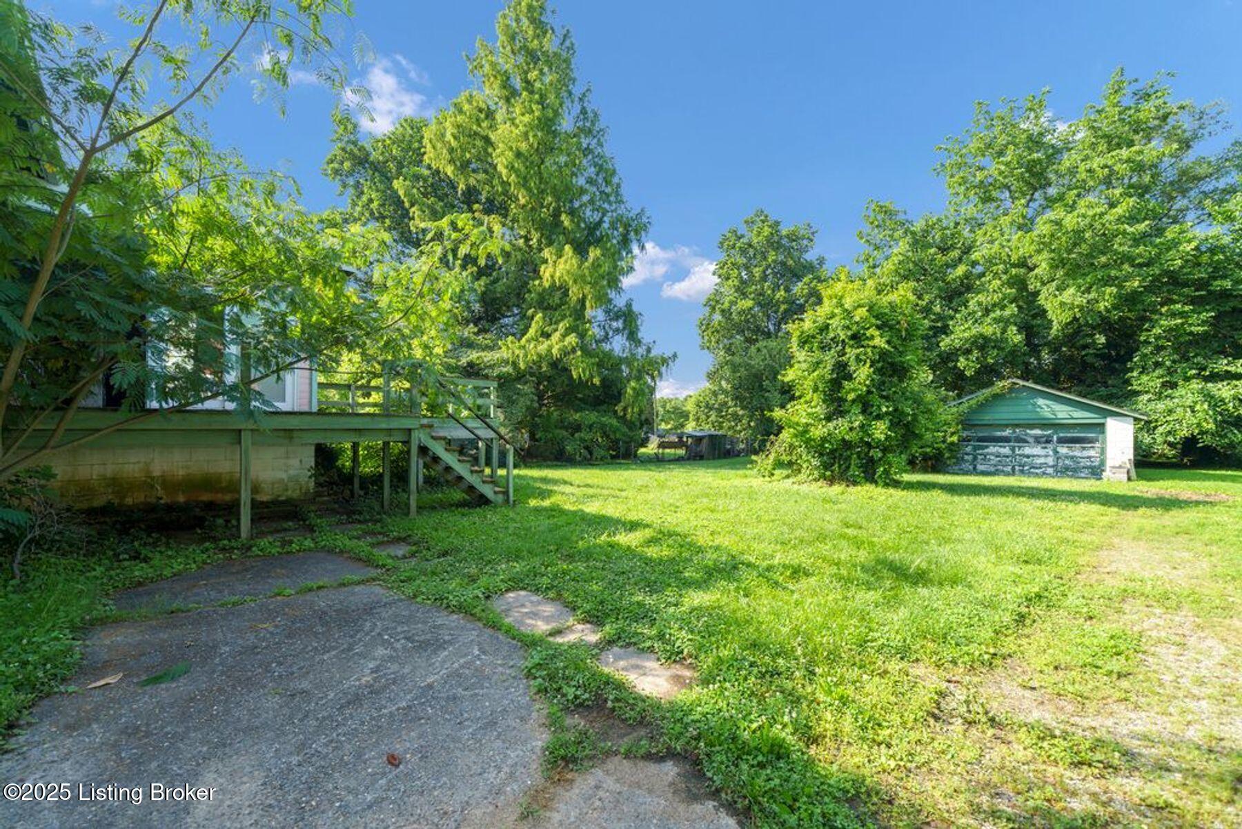 8118 Watterson Trail