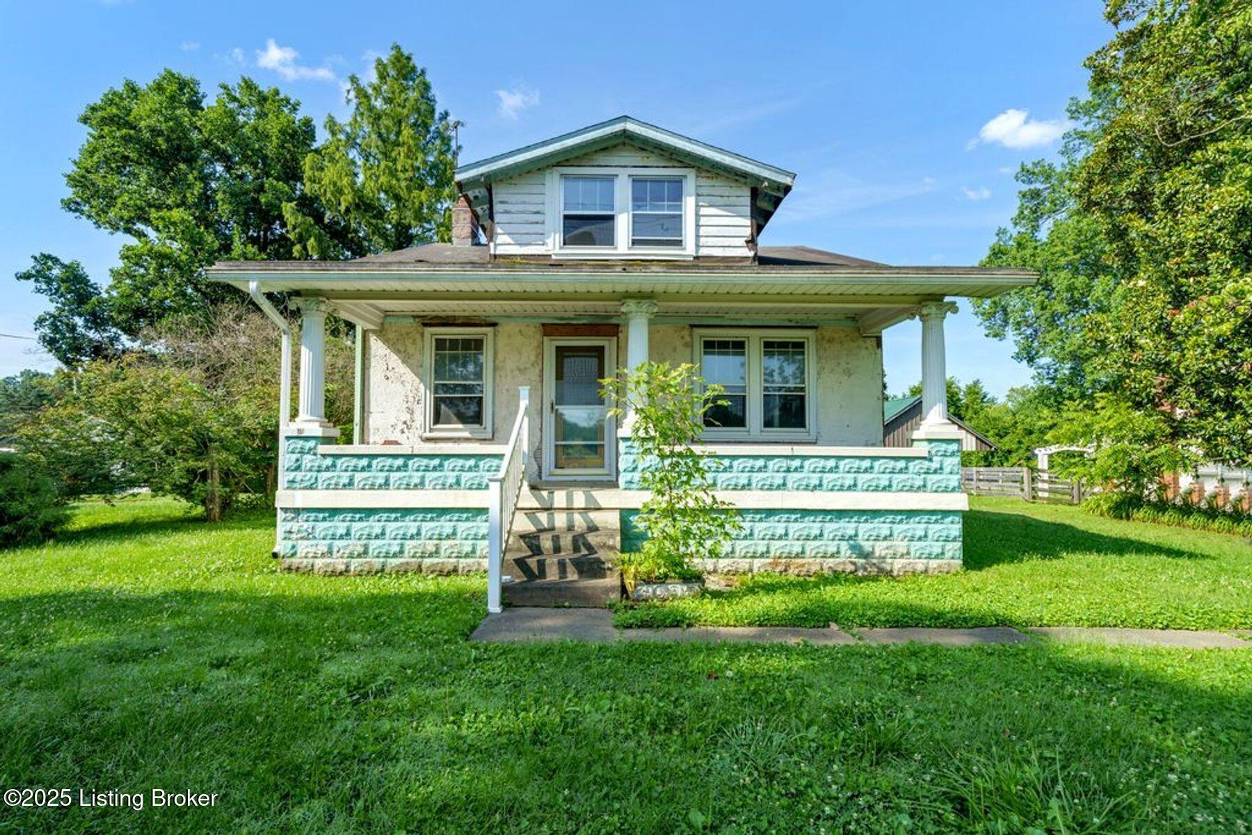 8118 Watterson Trail