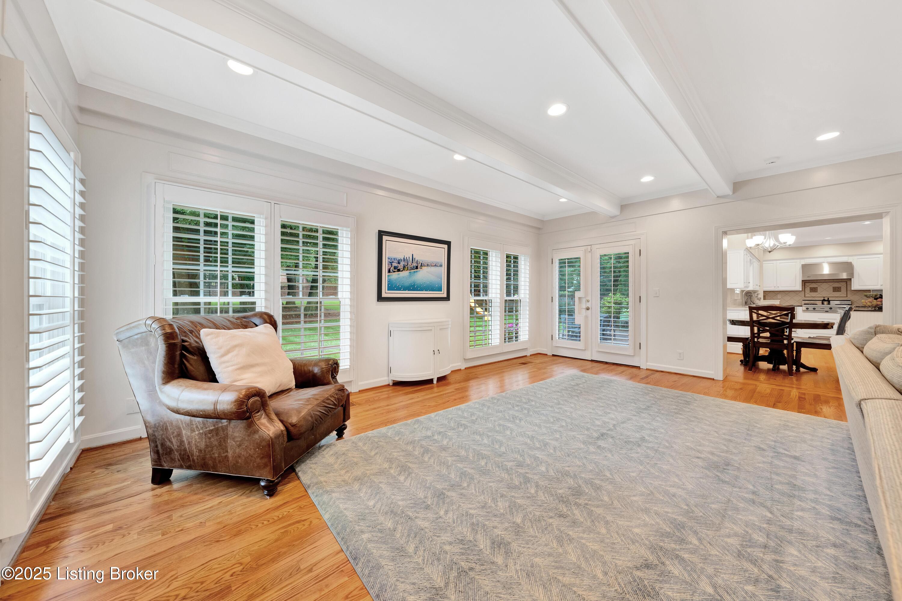 912 Albemarle Ct