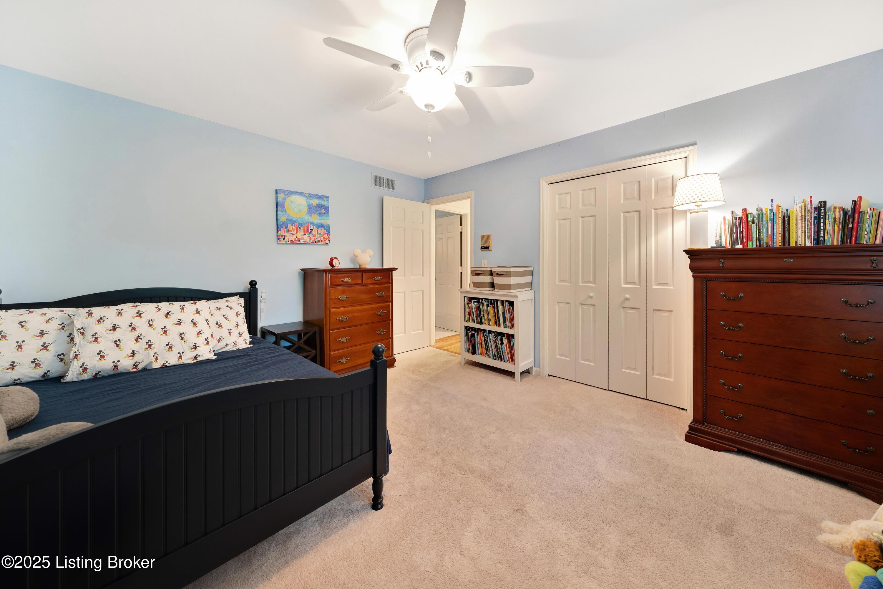 912 Albemarle Ct