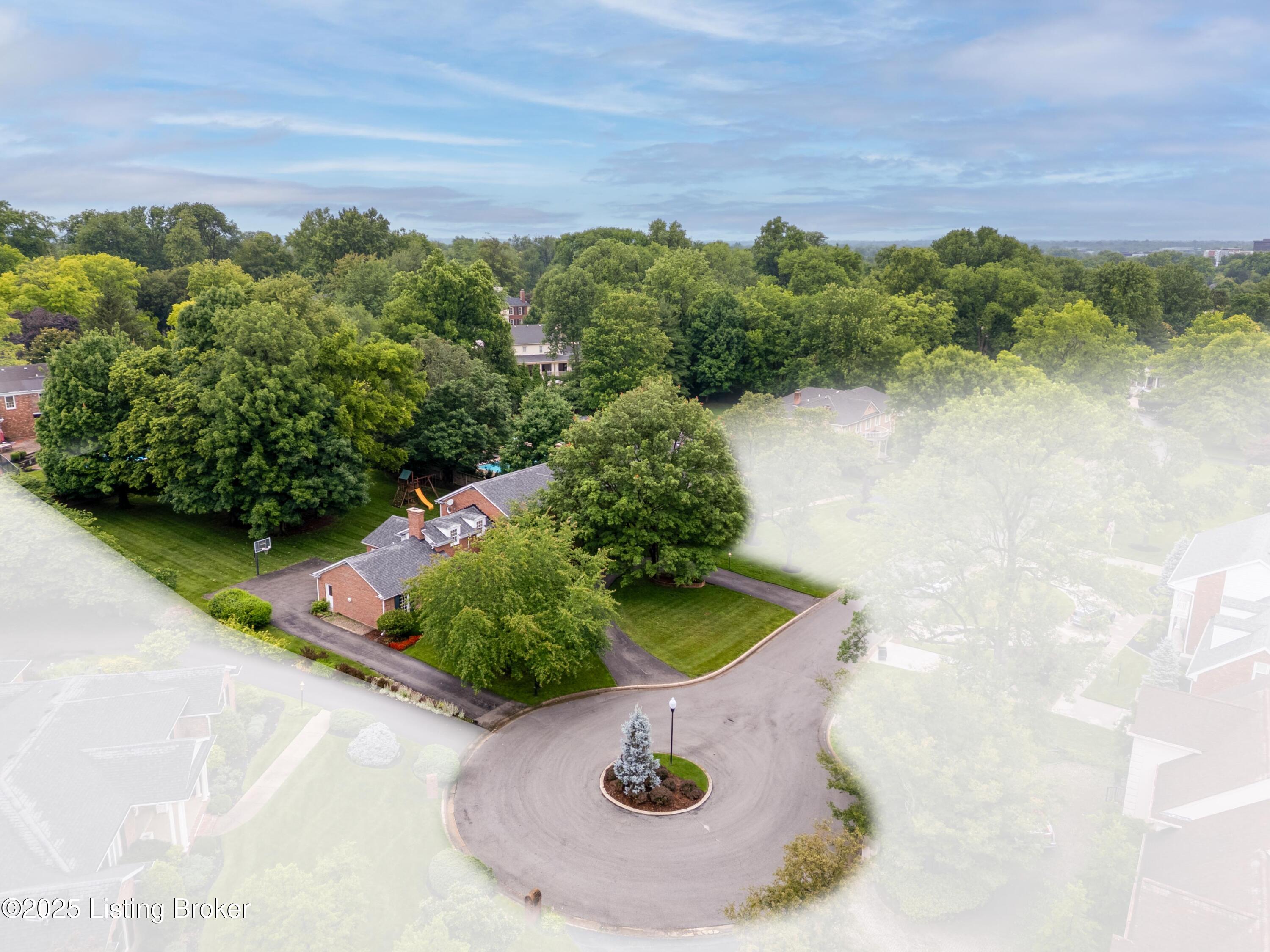 912 Albemarle Ct