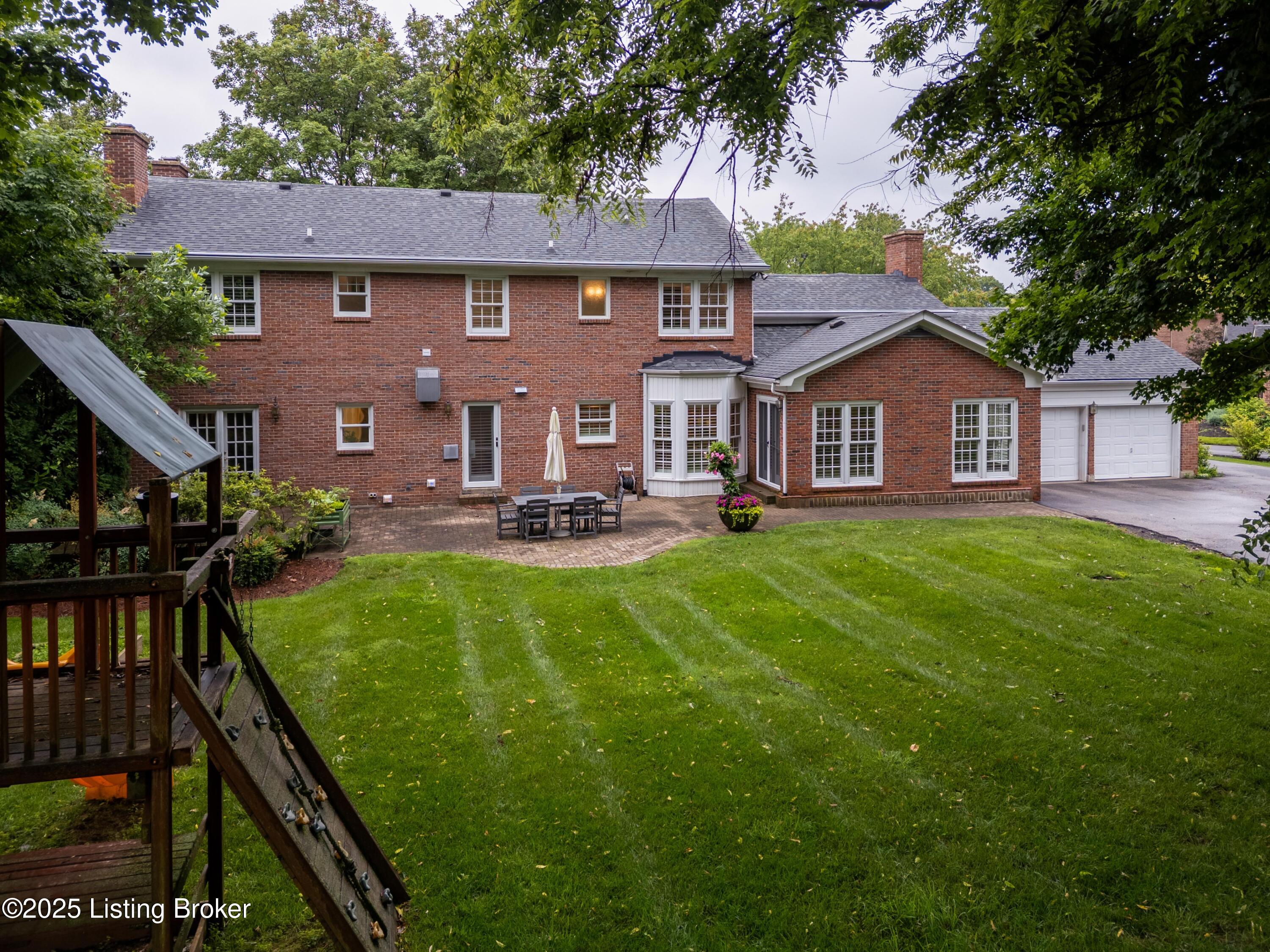 912 Albemarle Ct