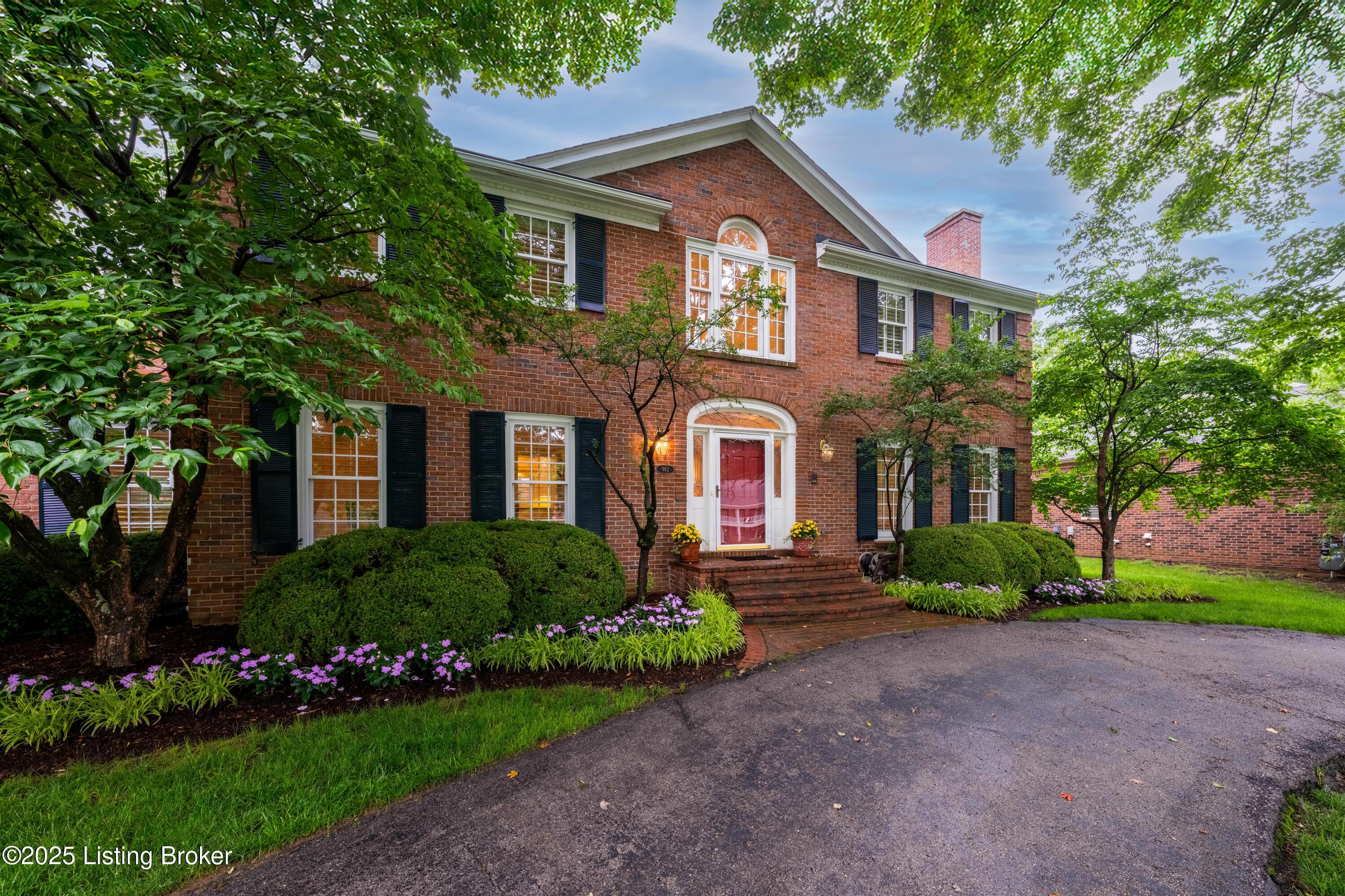 912 Albemarle Ct