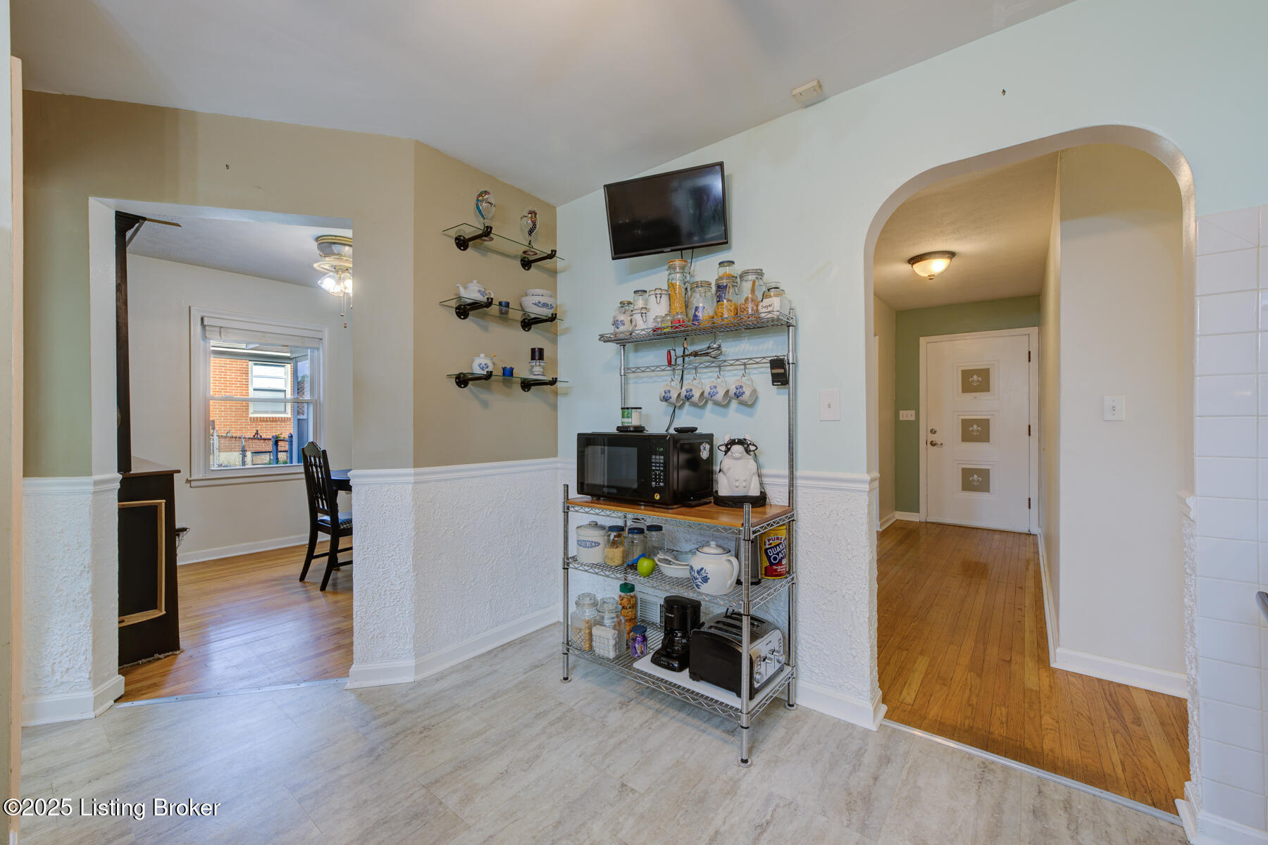 8811 Michael Edward Dr